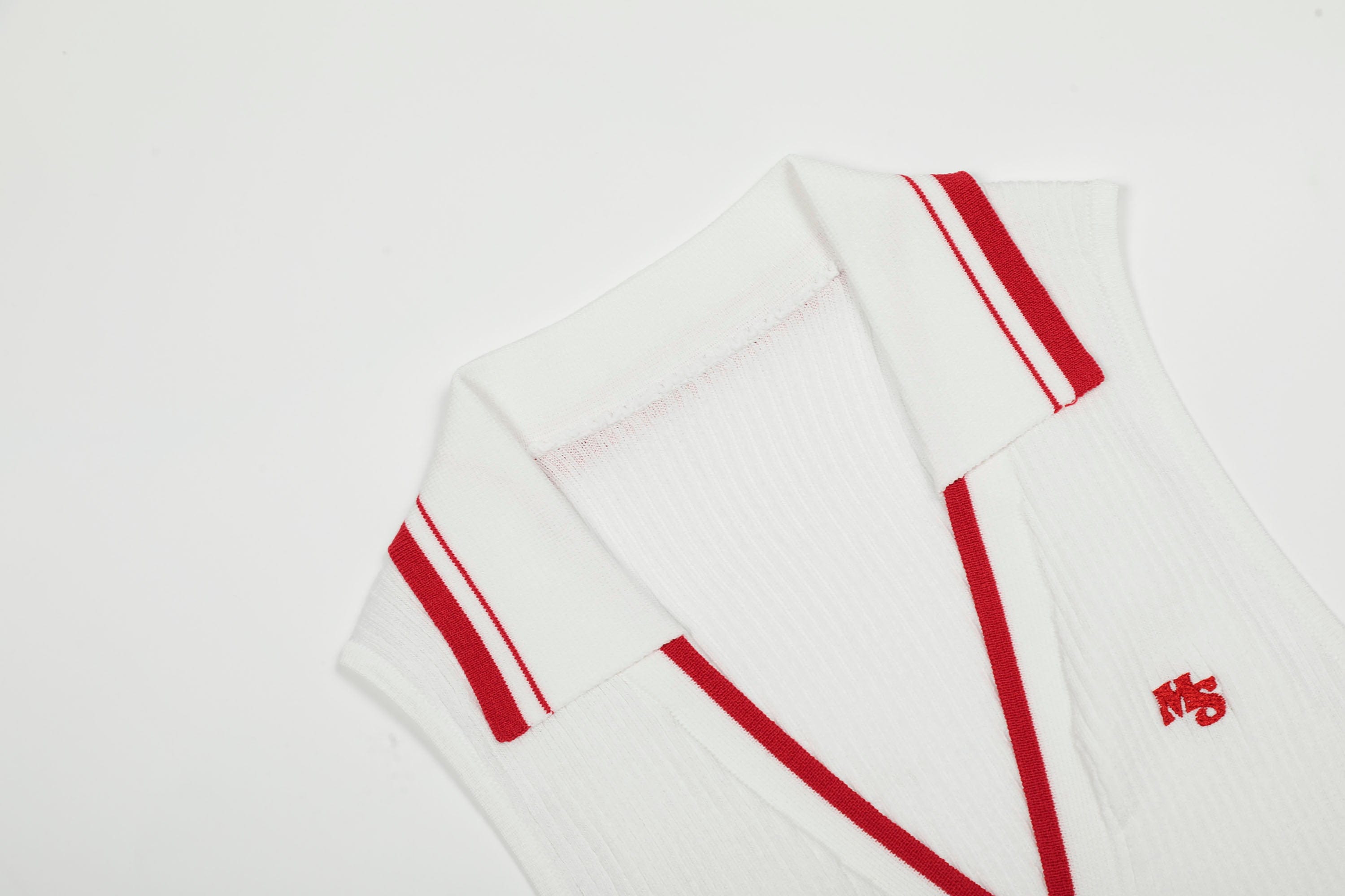 Ribbed Sleeveless Polo Shirt with Red Trim