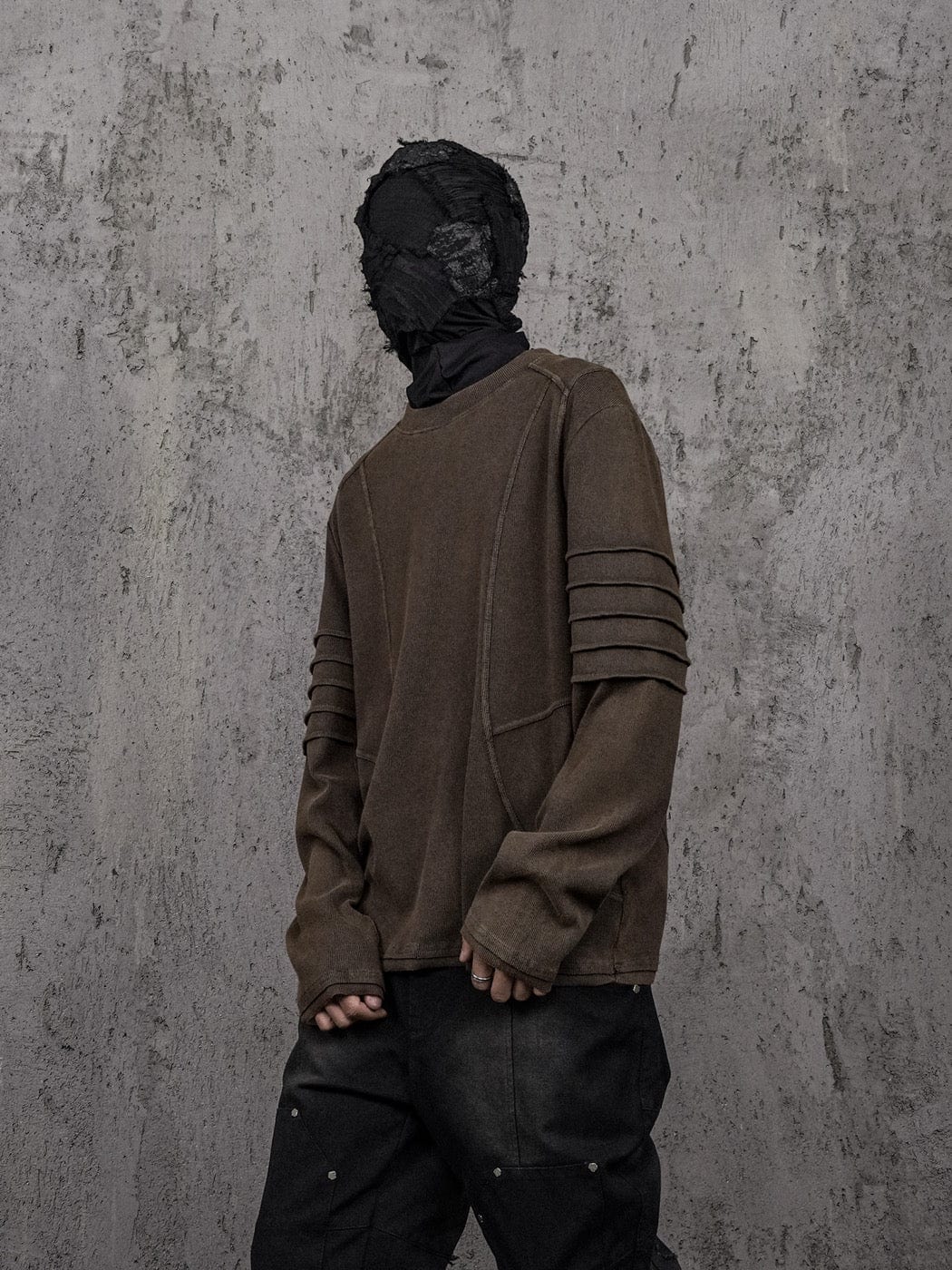 Sudadera con manga atada marrón