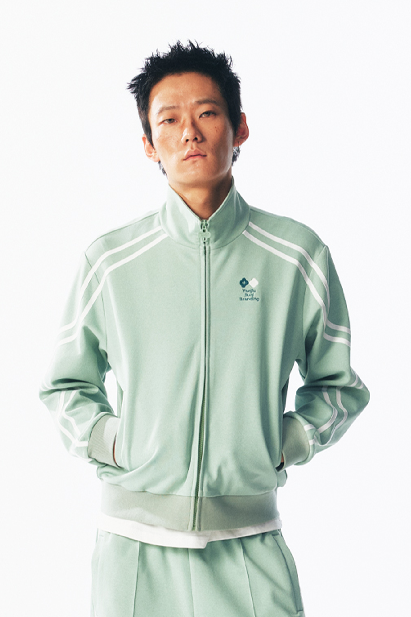 Contrast Curved-Stripe Quick-Dry Track Jacket