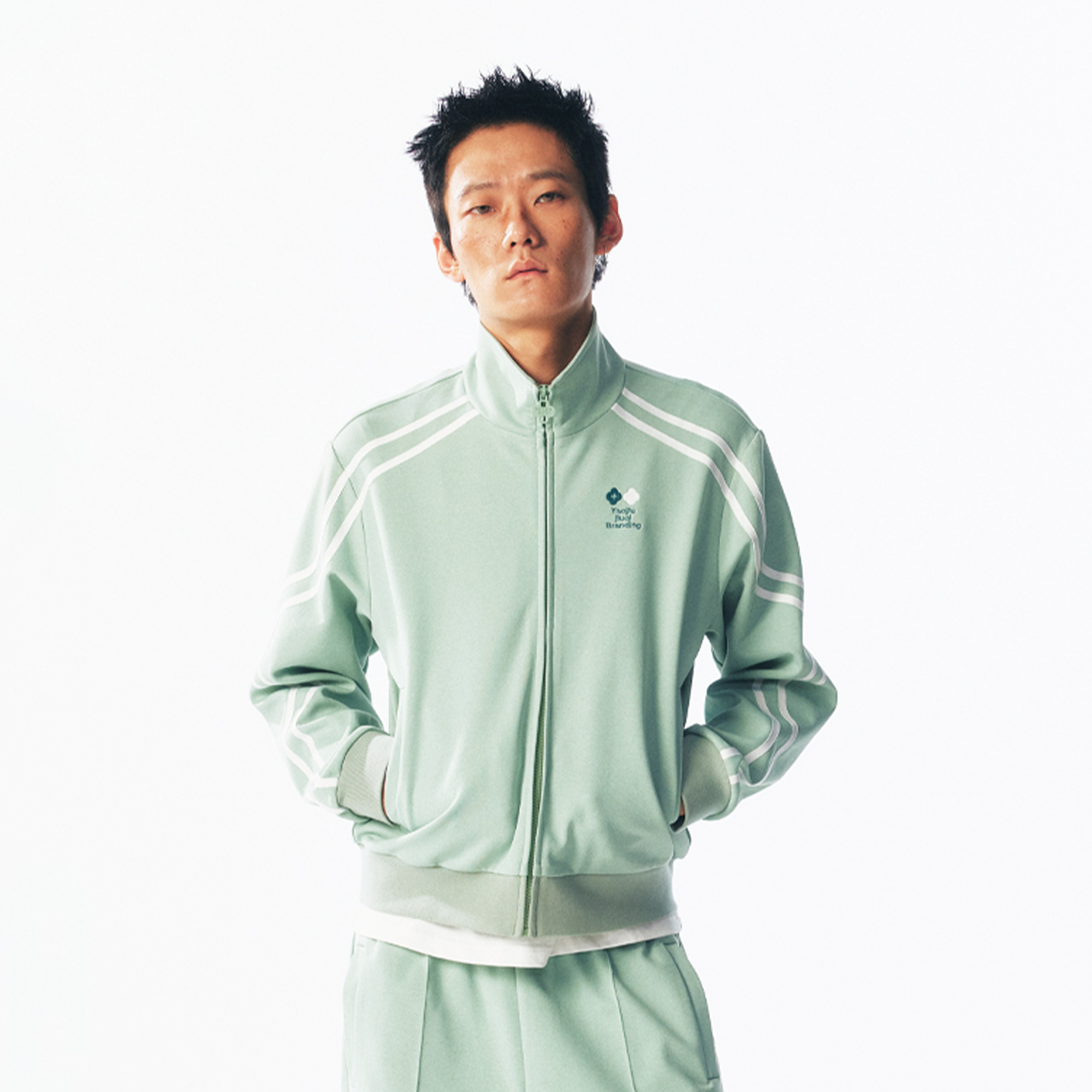 Contrast Curved-Stripe Quick-Dry Track Jacket