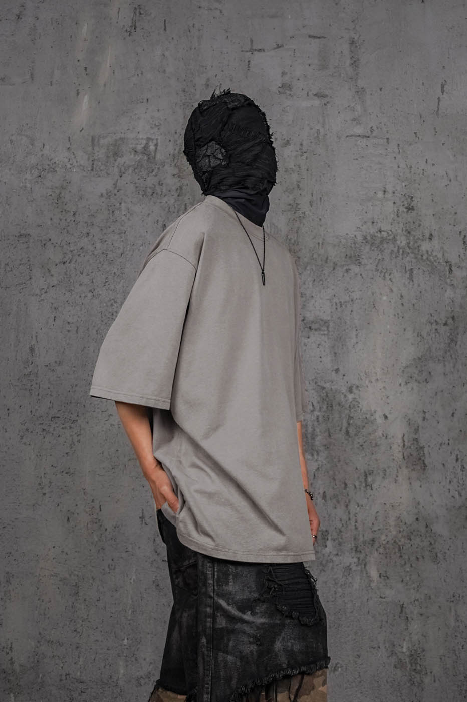 Camiseta del ejército de gran tamaño gris de piedra