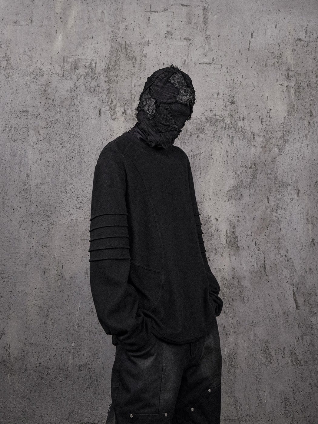 Sudadera con manga atada