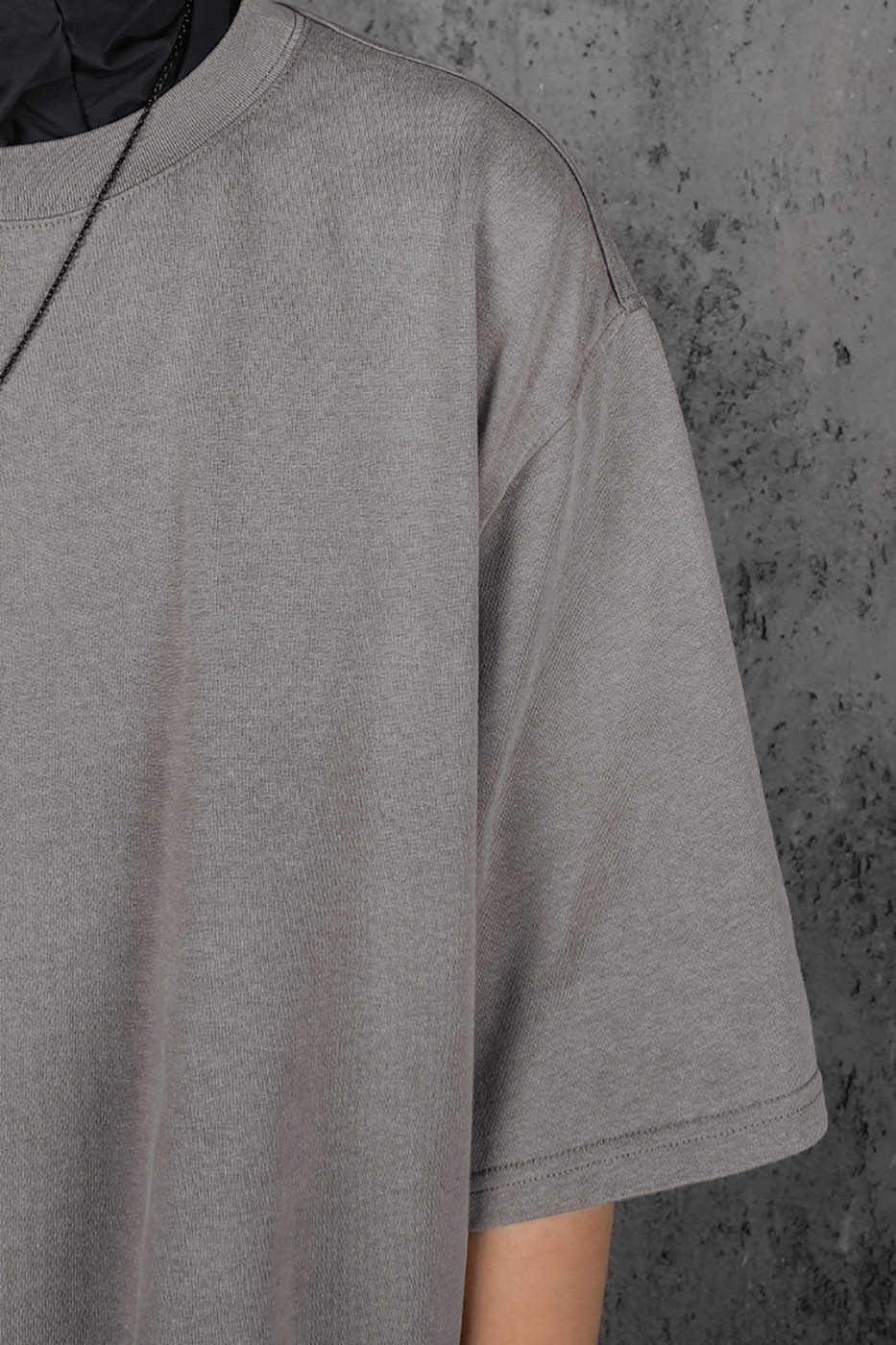Camiseta del ejército de gran tamaño gris de piedra