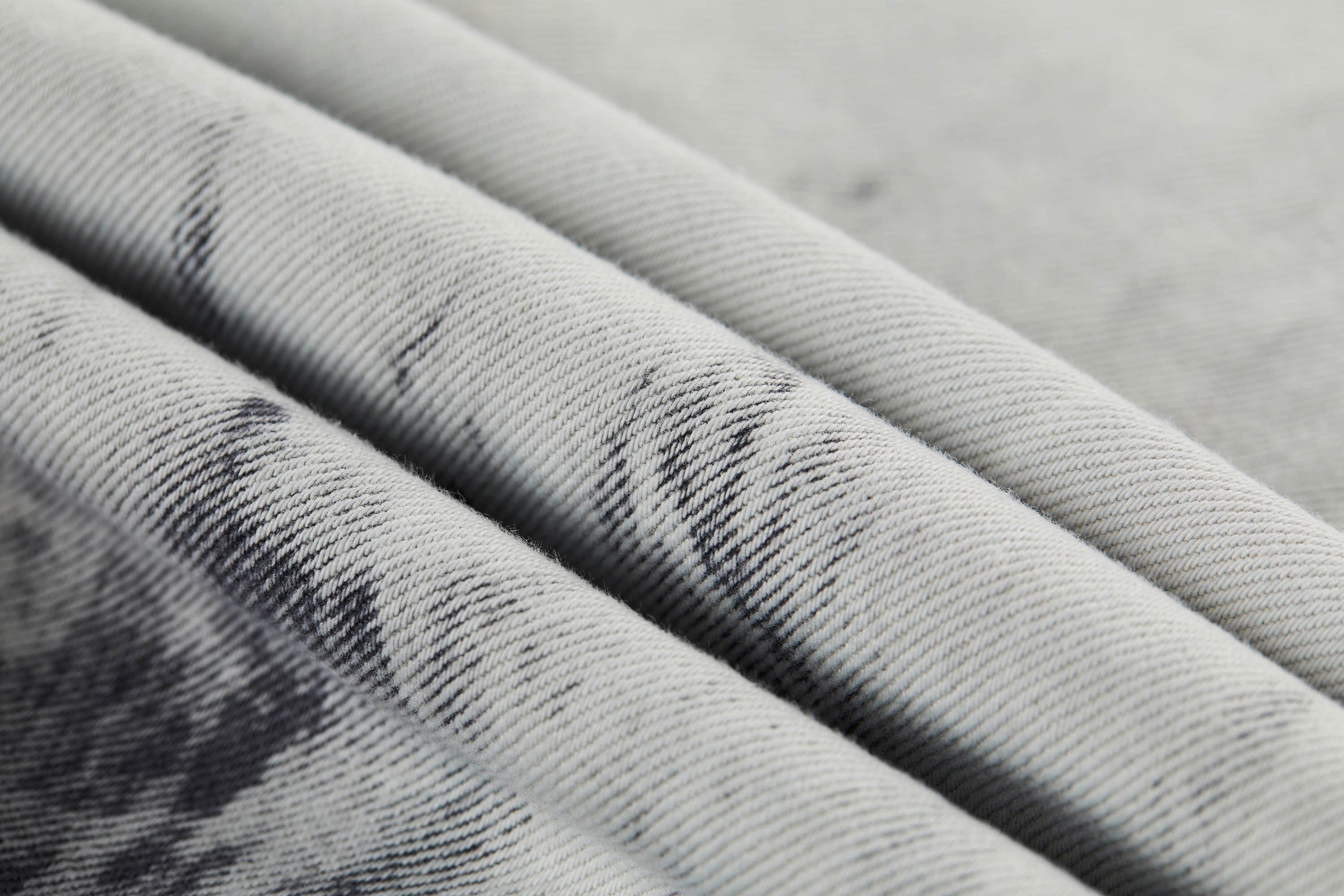 Camisa de gran tamaño de mezclilla blanqueada