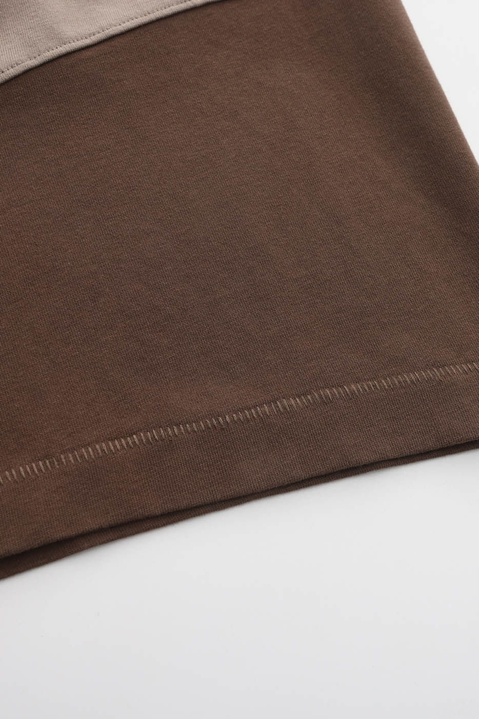 T-shirt de patch en couches
