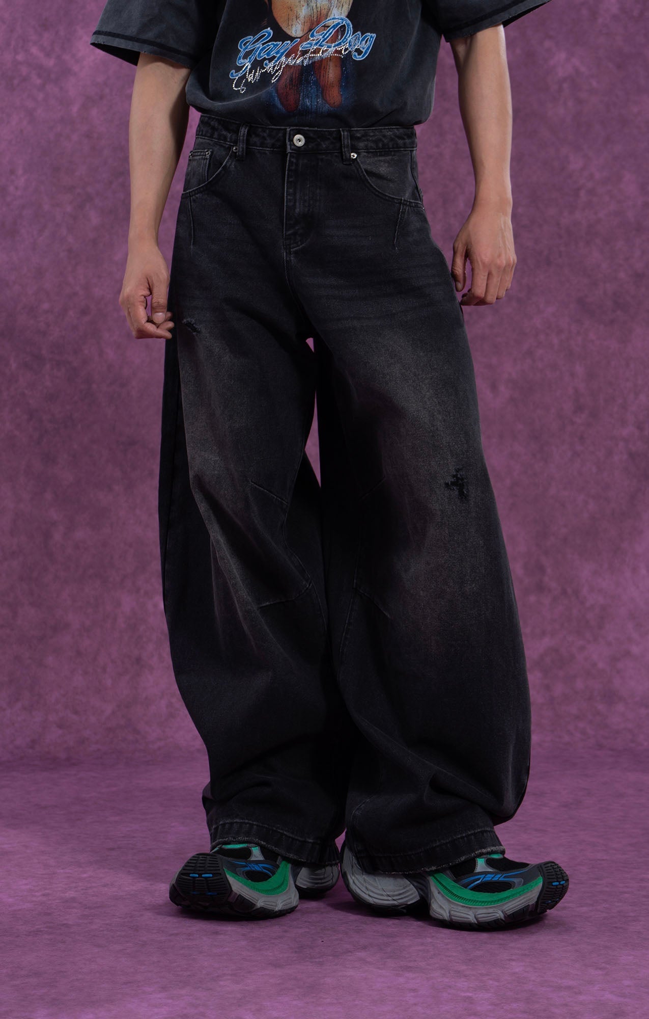 Distressed Black Baggy Jeans