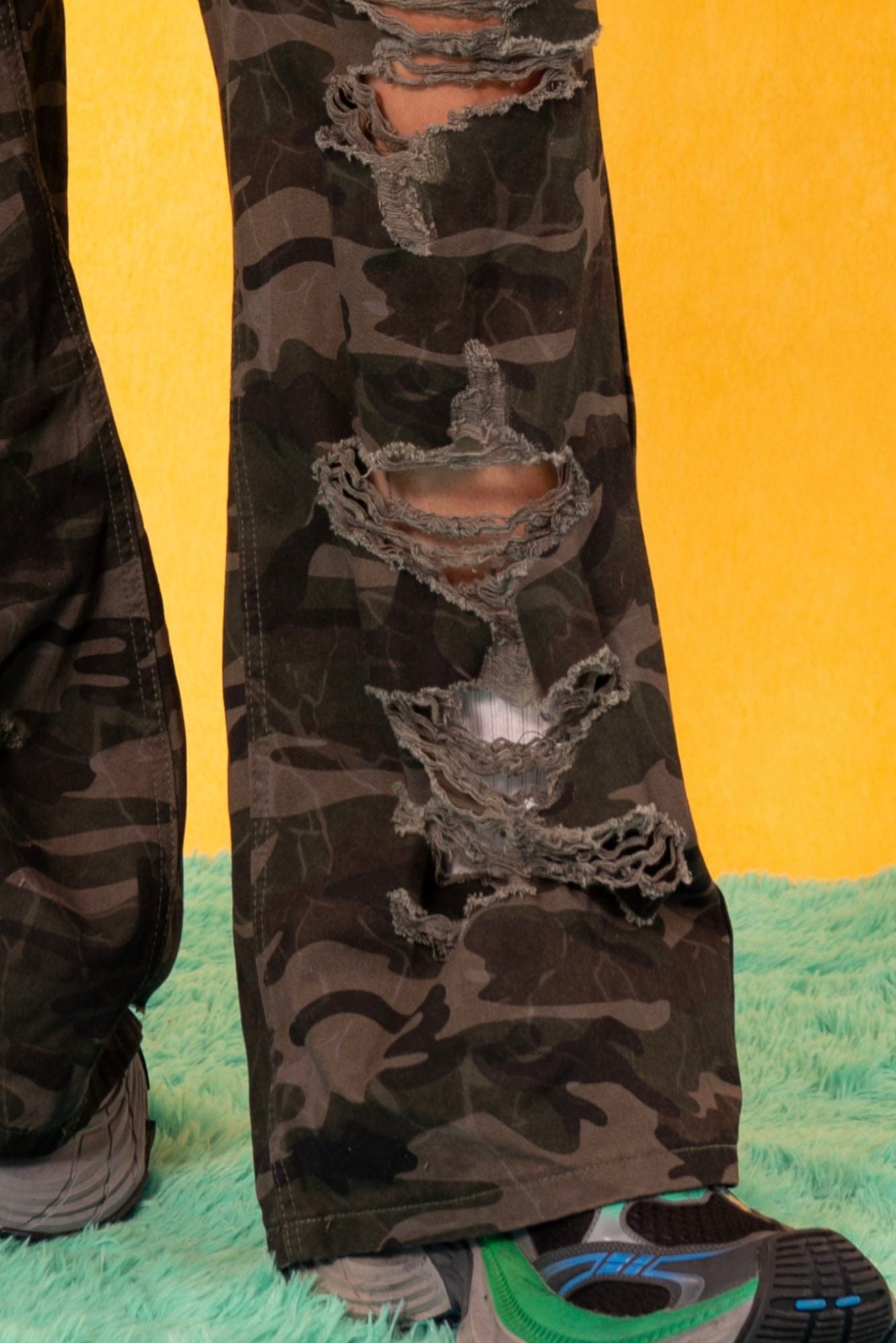 Distressed Camo Ripped Straight-Leg Jeans