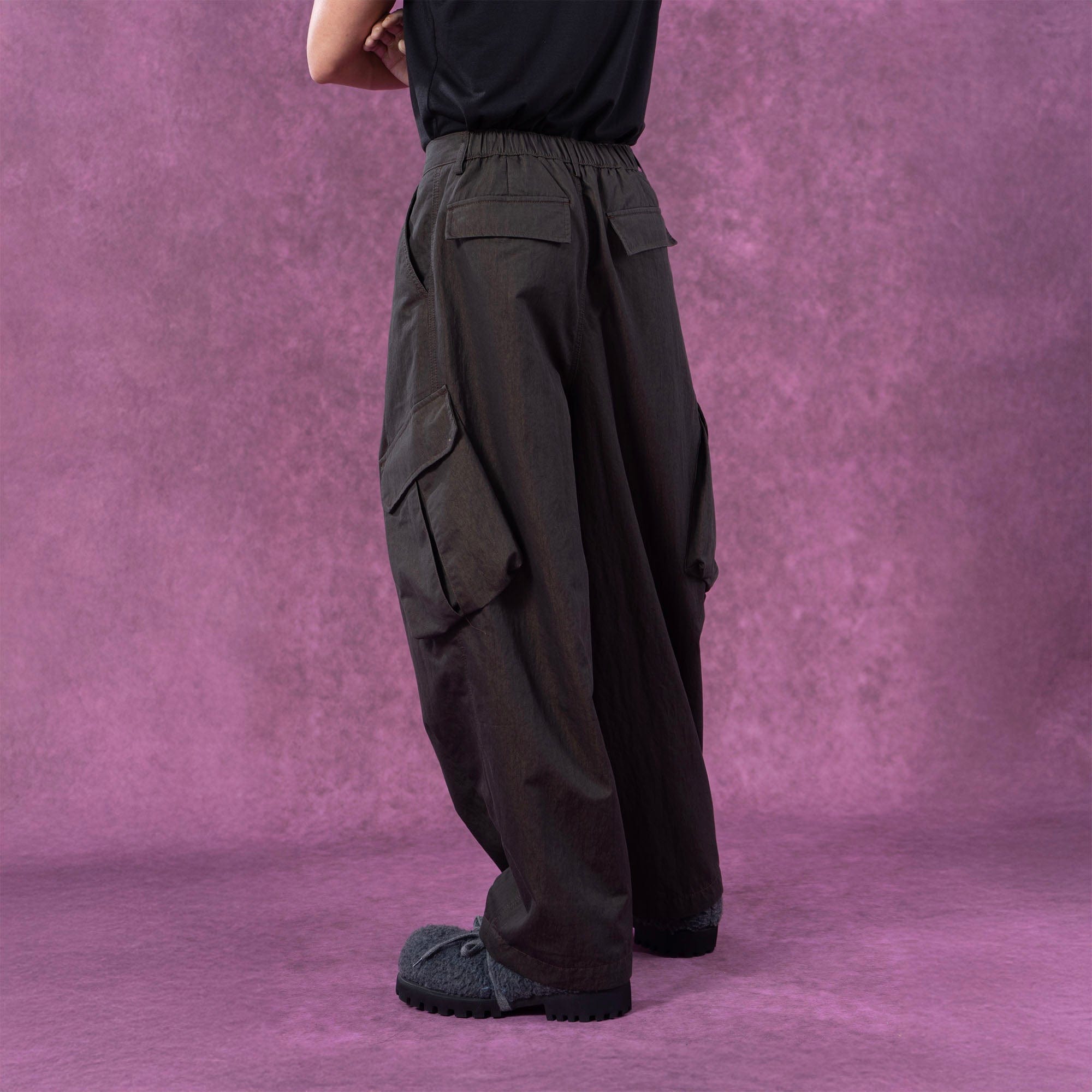Slanted Pockets Wide-Leg Pants