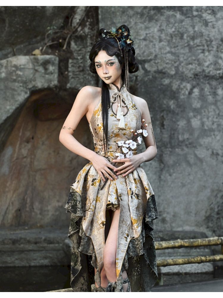 Falda asimétrica de múltiples niveles inspirados en victorianos