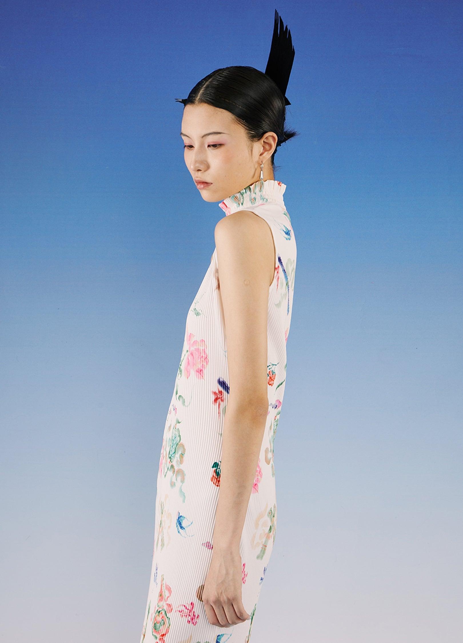 Elegant Floral Qipao Dress by LOUMUTAKU - chiclara