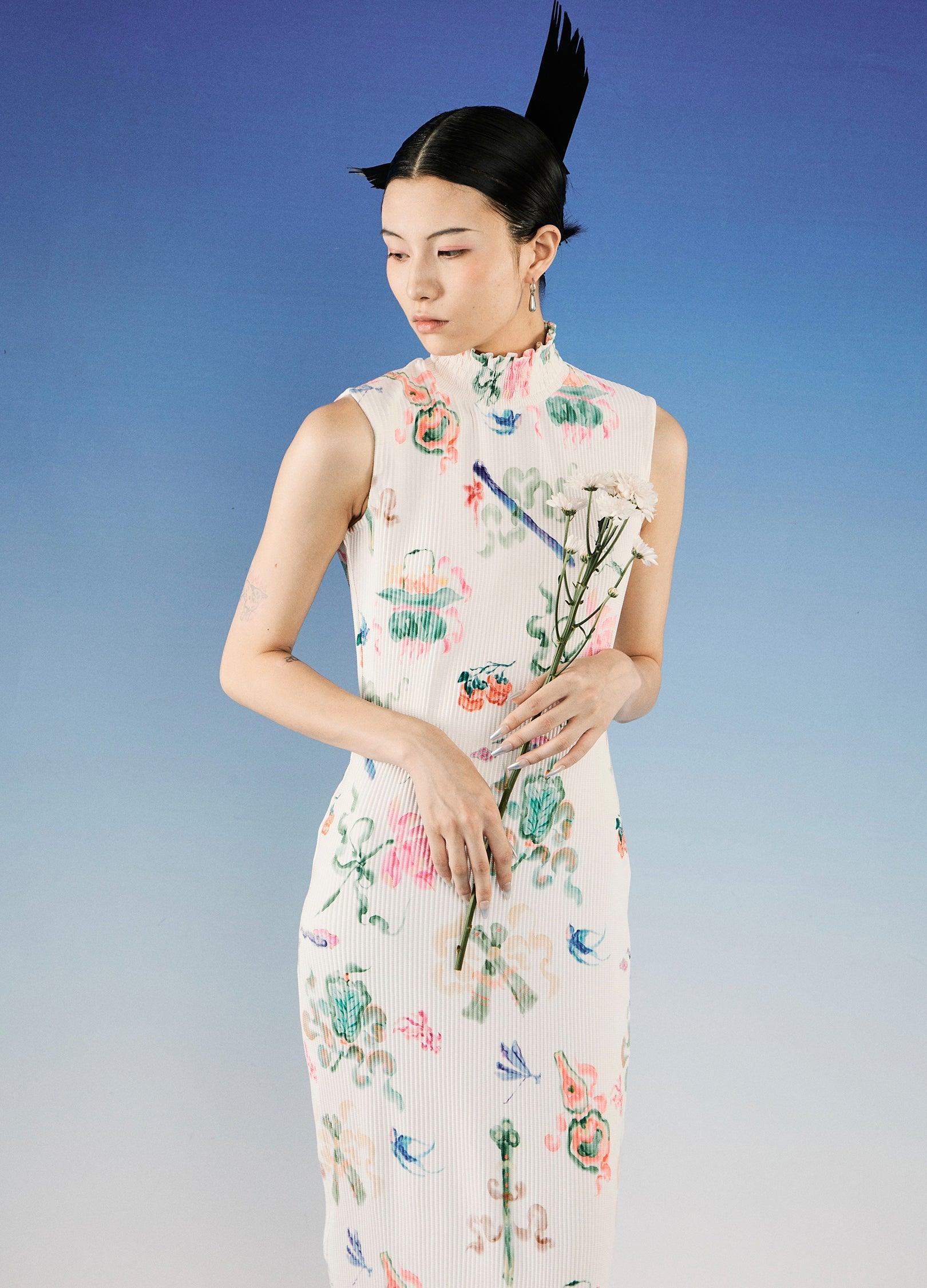 Elegant Floral Qipao Dress by LOUMUTAKU - chiclara