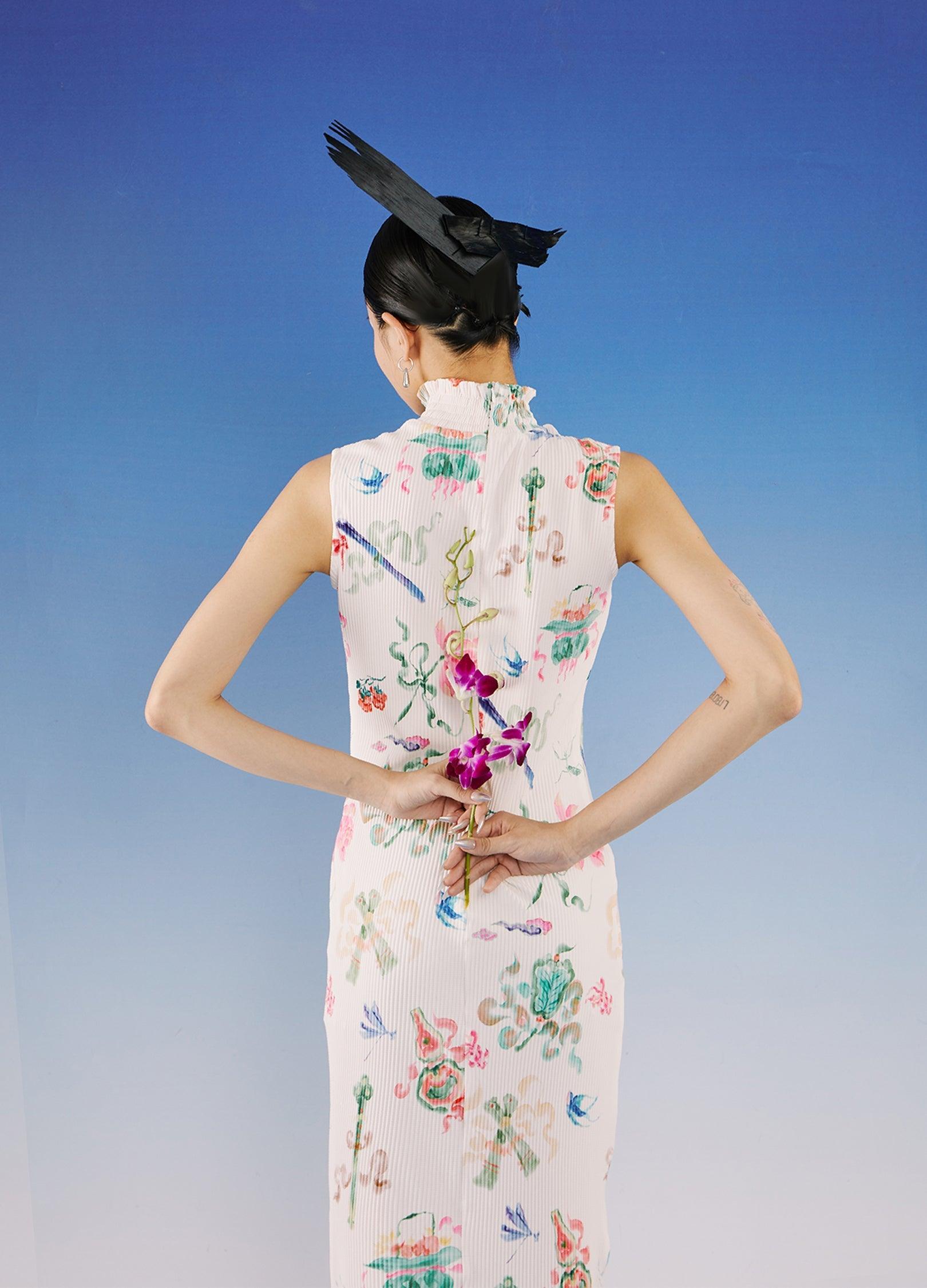 Elegant Floral Qipao Dress by LOUMUTAKU - chiclara