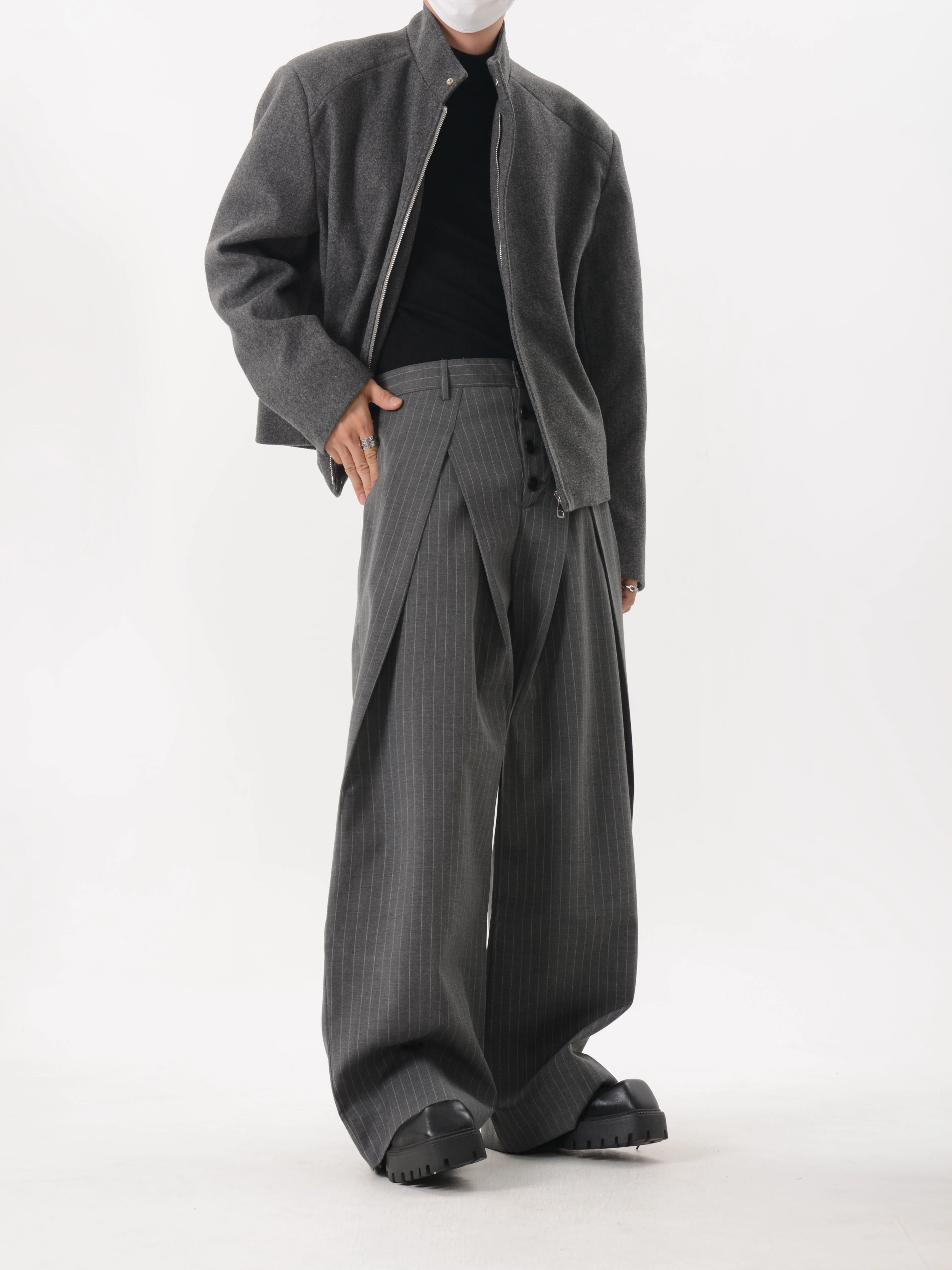 Column Minimal Zip Jacket