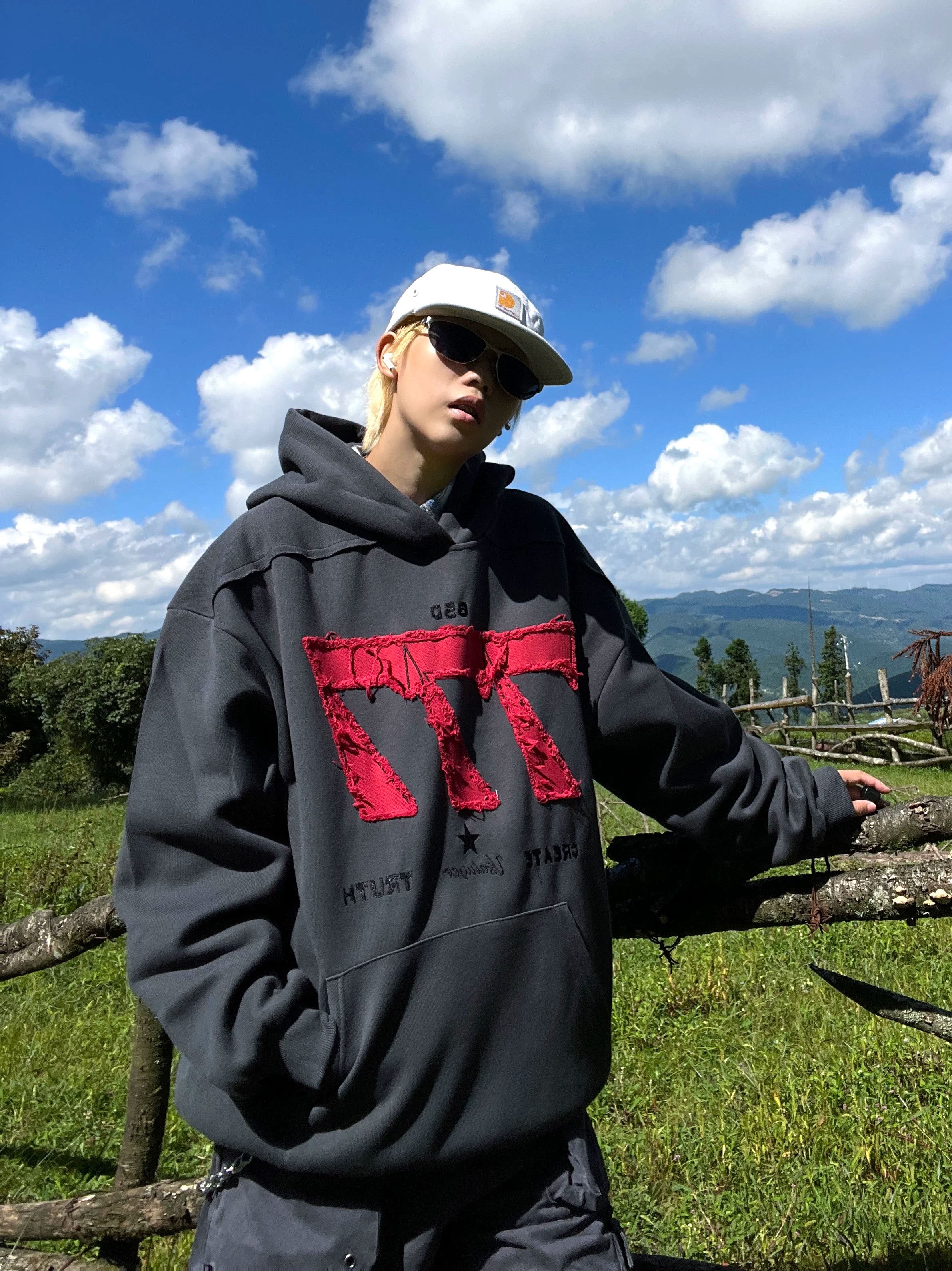 Frontier Bar Oversize Hoodie