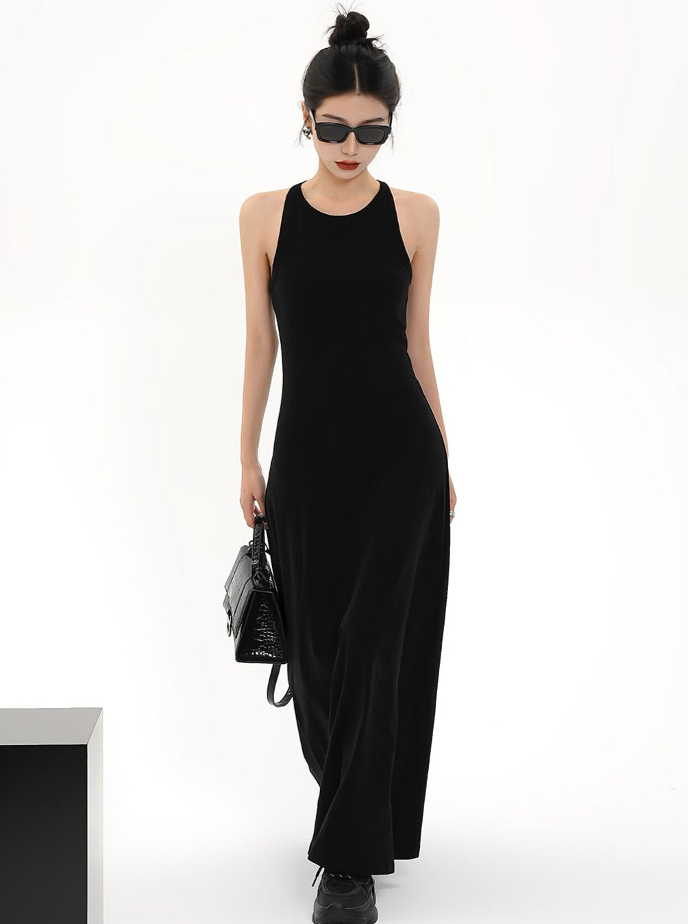 Vestido maxi negro sin mangas - vestido de noche columna de cuello alto