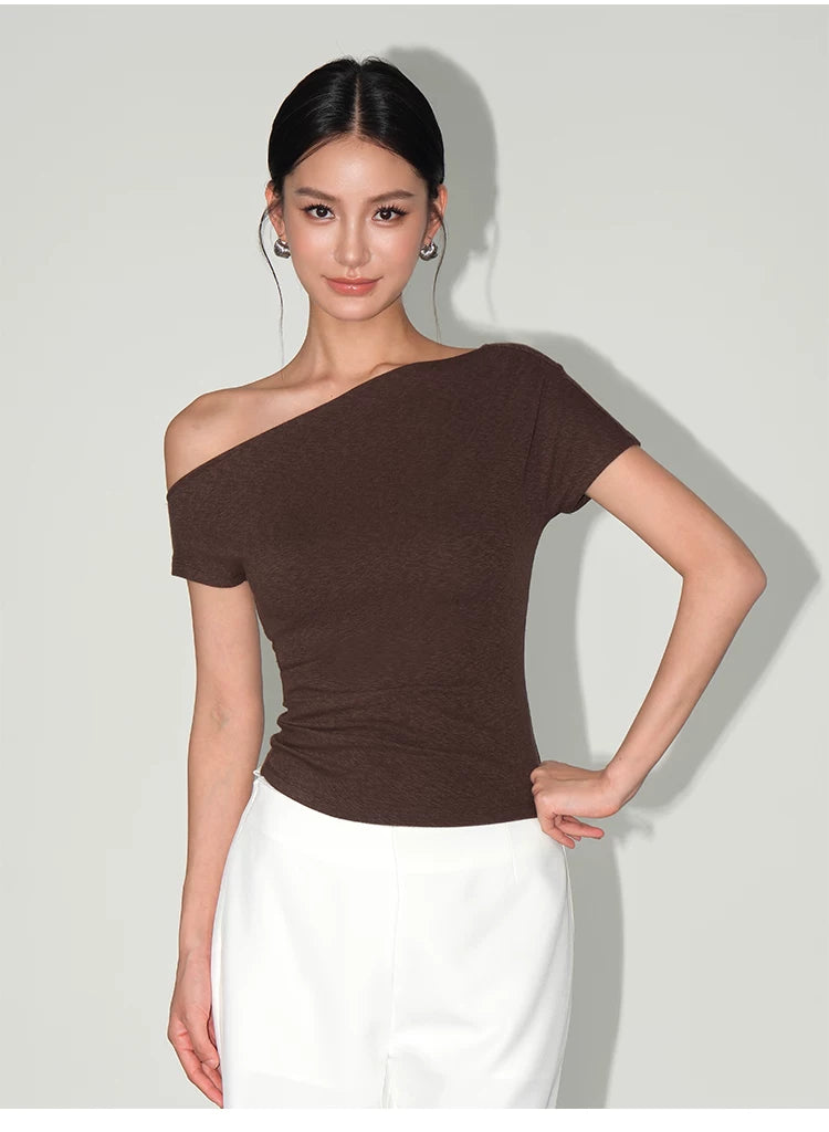 Slope One-Shoulder Tee