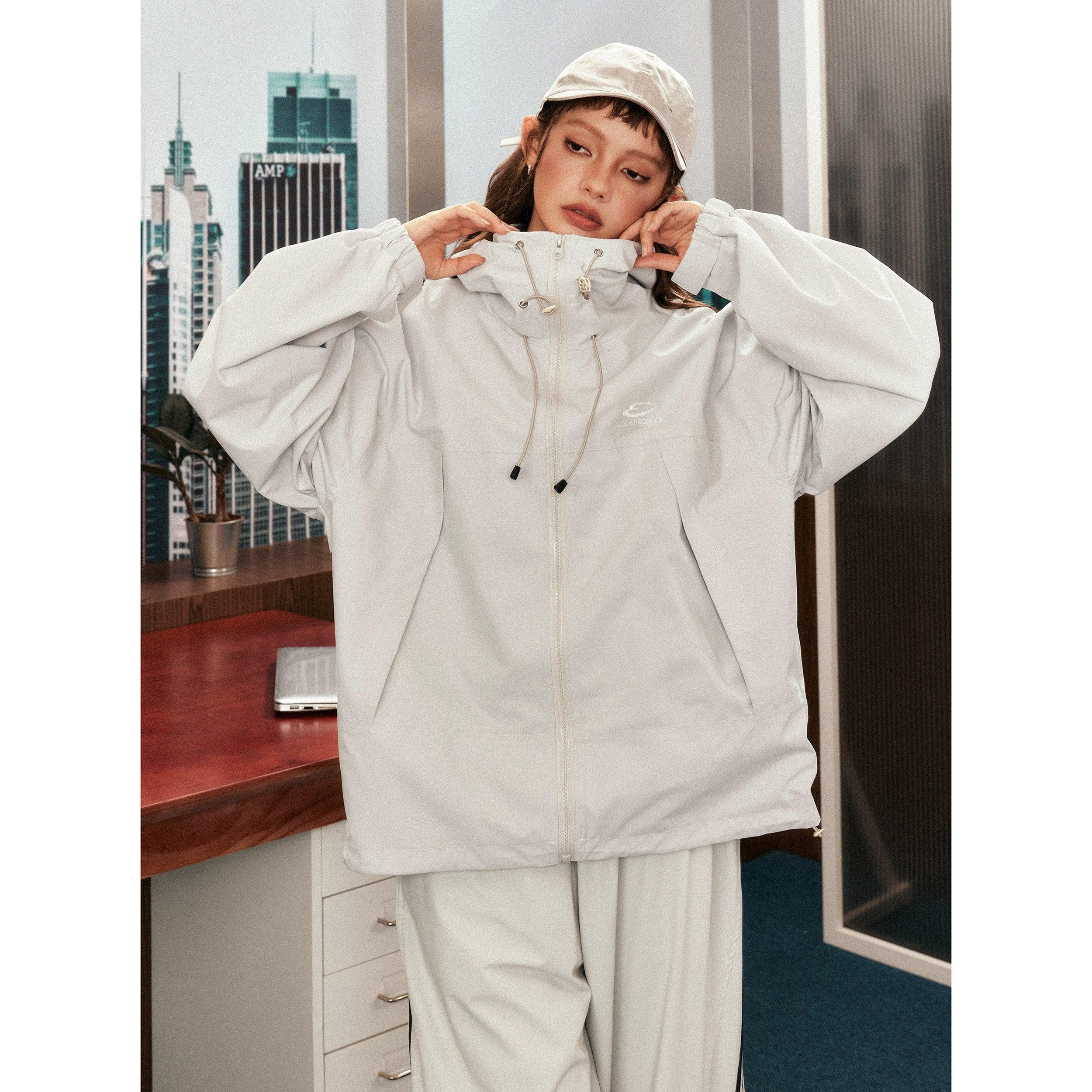 Ezek O'Neill sudadera con capucha de gran tamaño negro - chaqueta con cremallera creciente para mujeres con logotipo y capucha con cordón