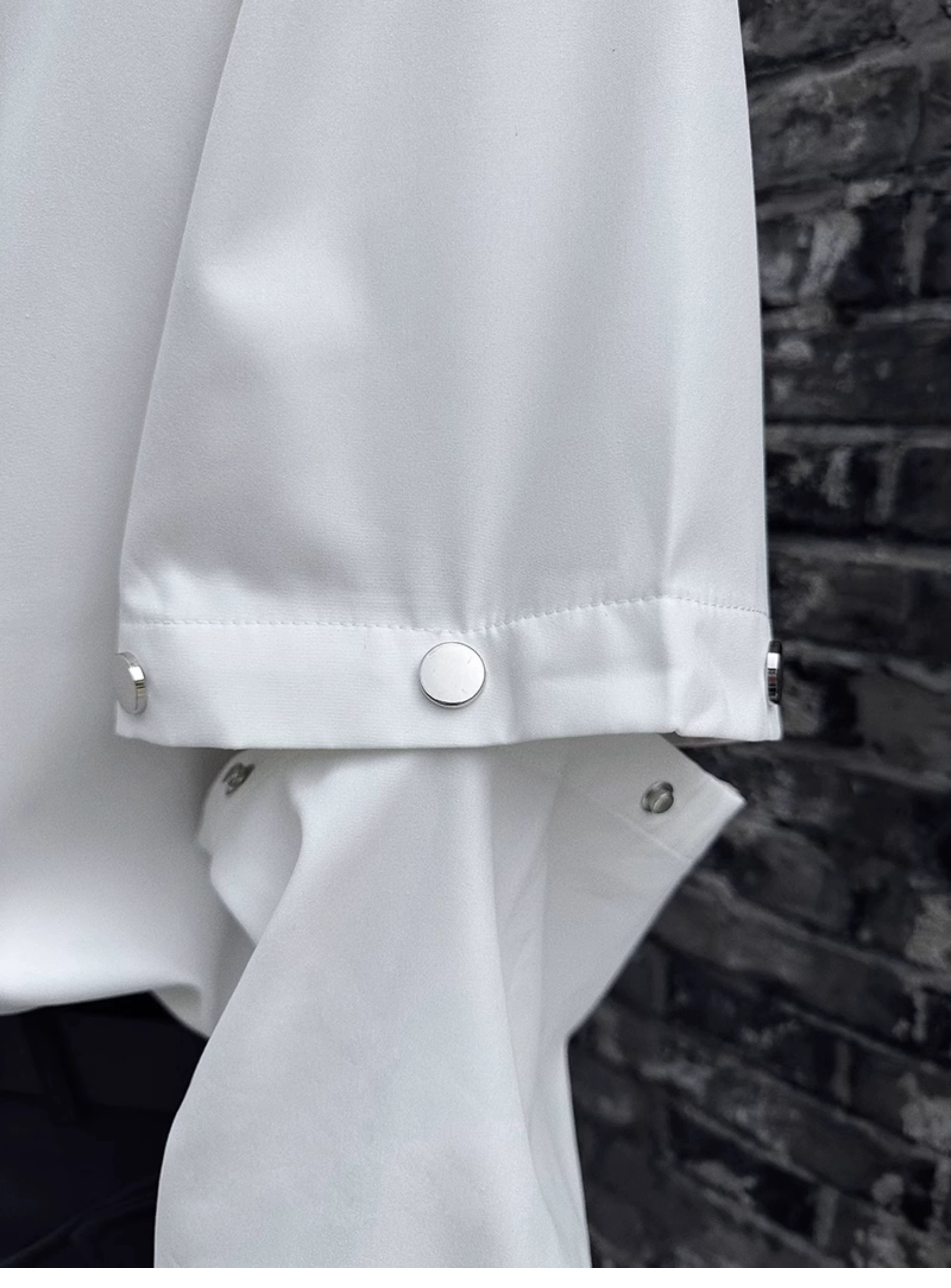 Detachable Sleeve Shirt