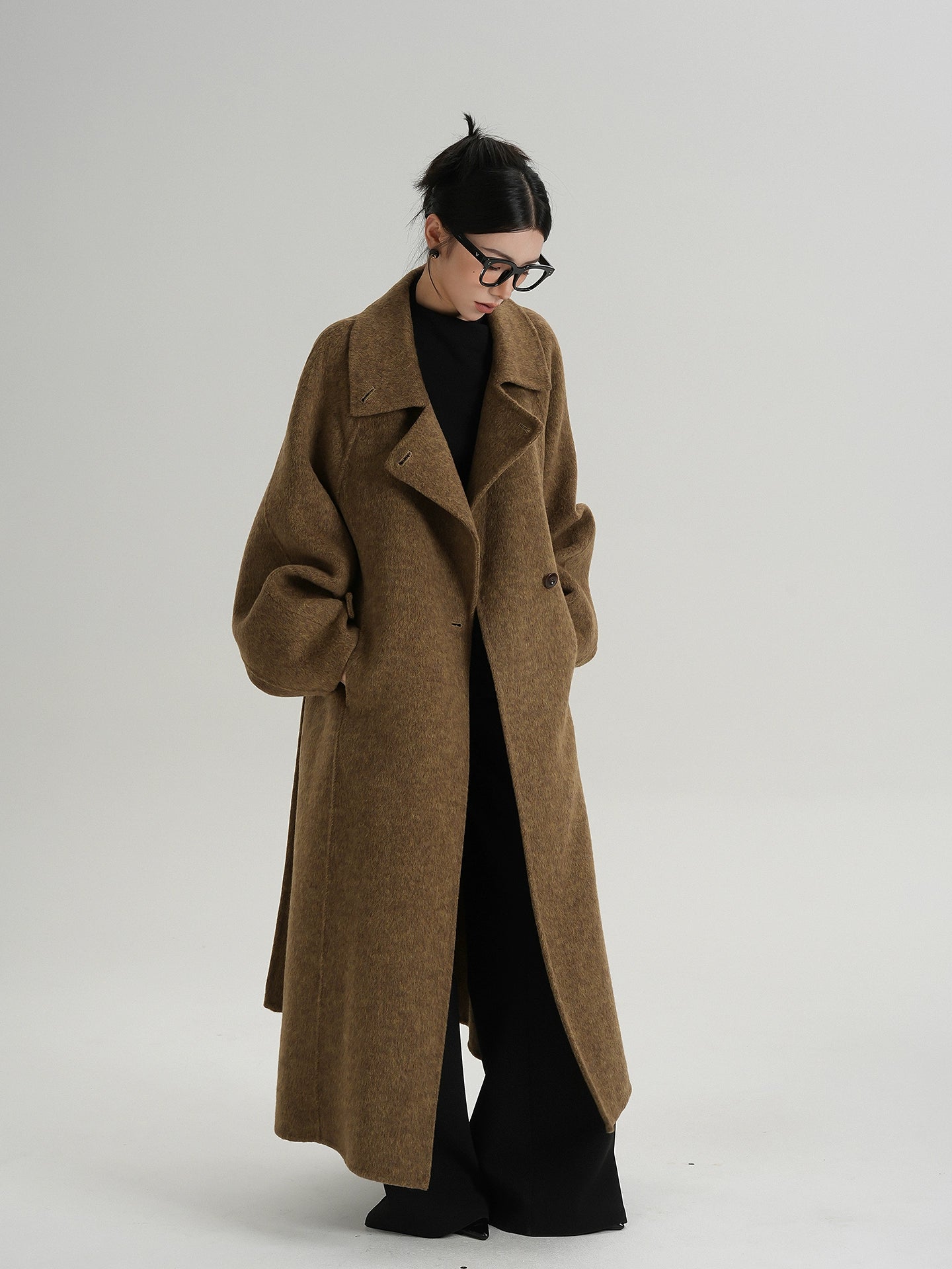 Frosted Column Funnel Wool Coat