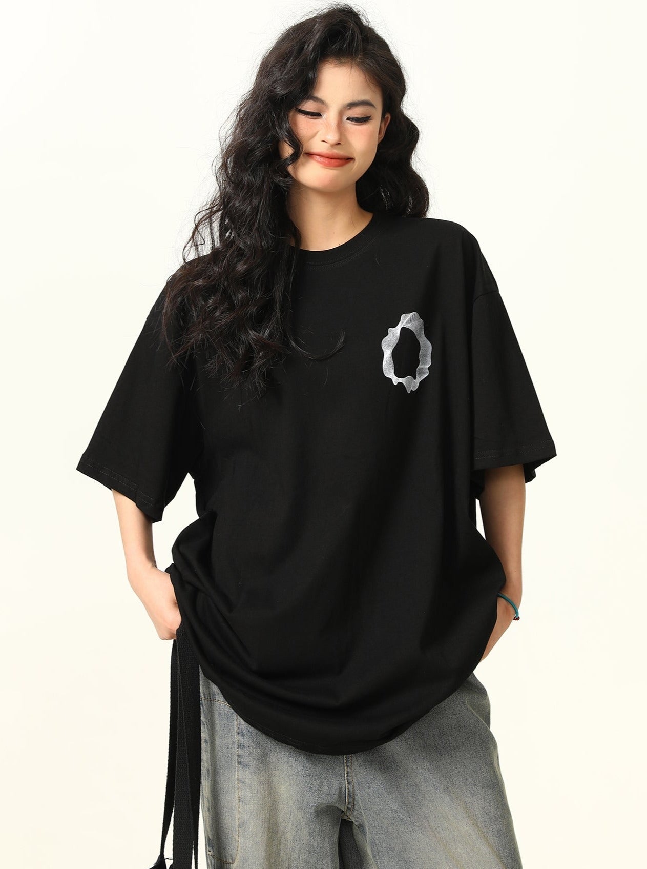 Tee de algodón de estampado gráfico de gran tamaño