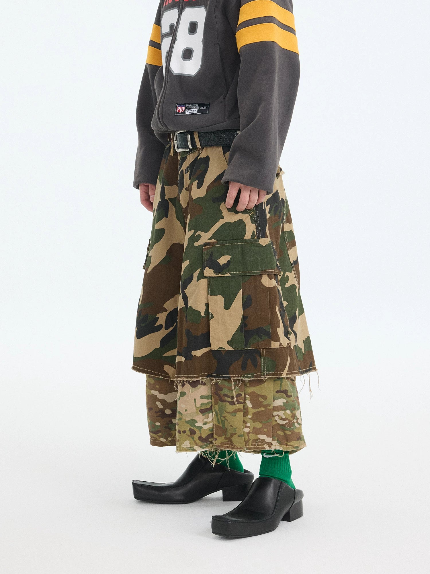 Warzone Tier Double-Camo Combat Short Pants
