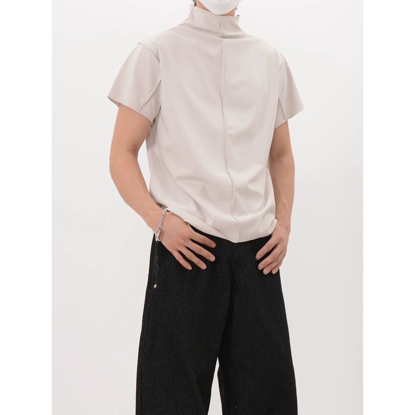 Back Seam Mock Neck Shirt