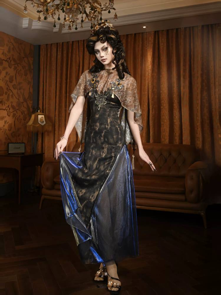Golden Leaf Lace Shawl | Chiclara Golden Leaf Lace Shawl | Chiclara