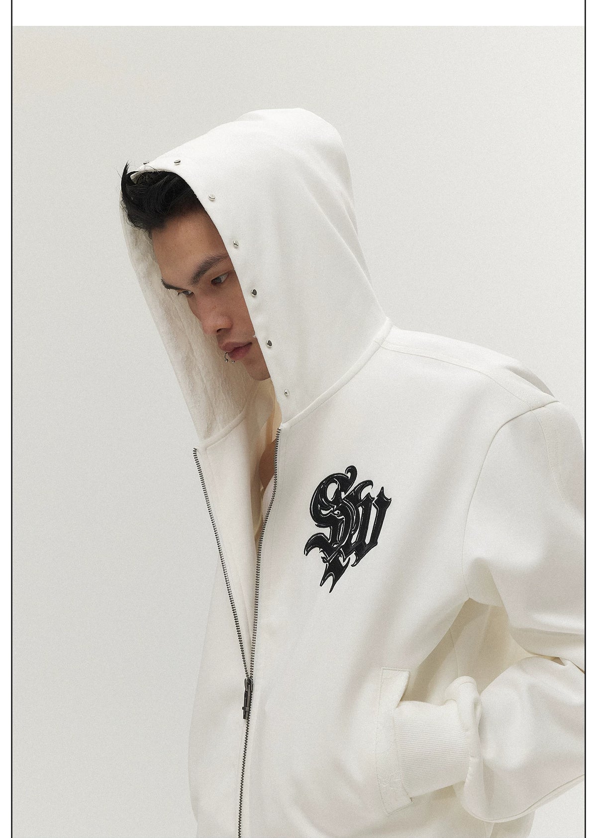 Wild Bounty 05 Graphic Zip Hoodie