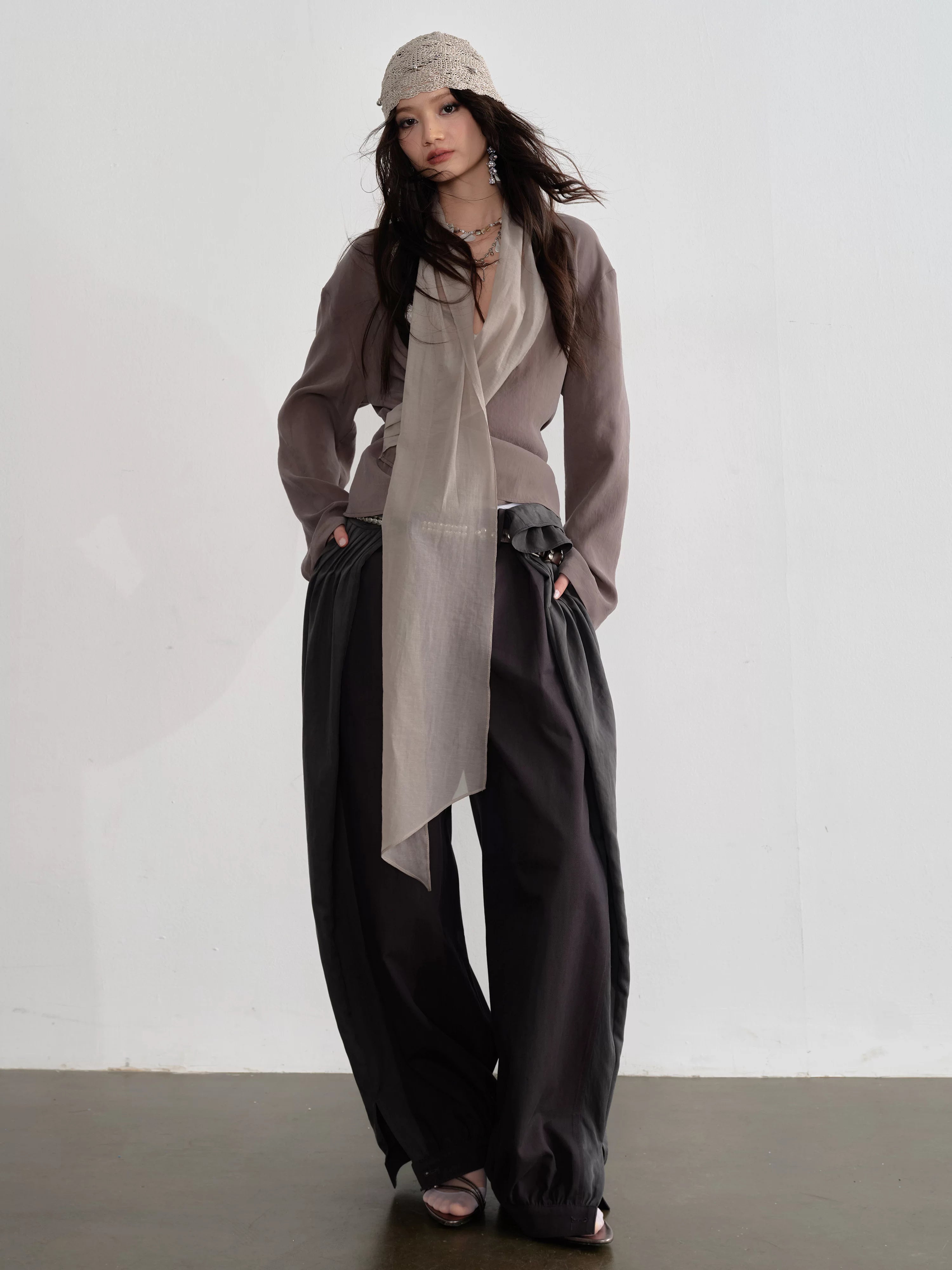 Noir Balloon Tie Waist Pants