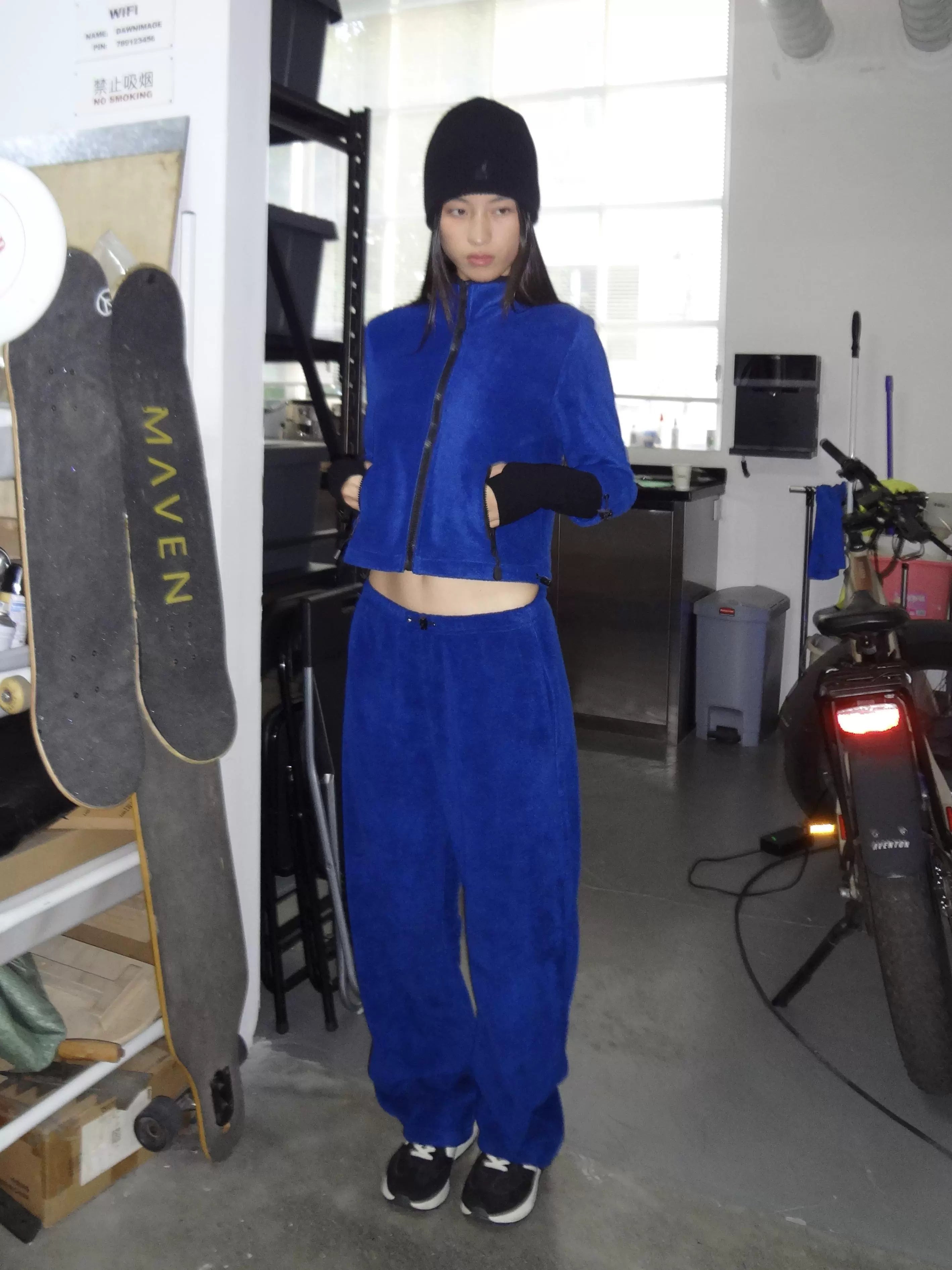 Ensemble de veste chaude et pantalon couteau courbe courte
