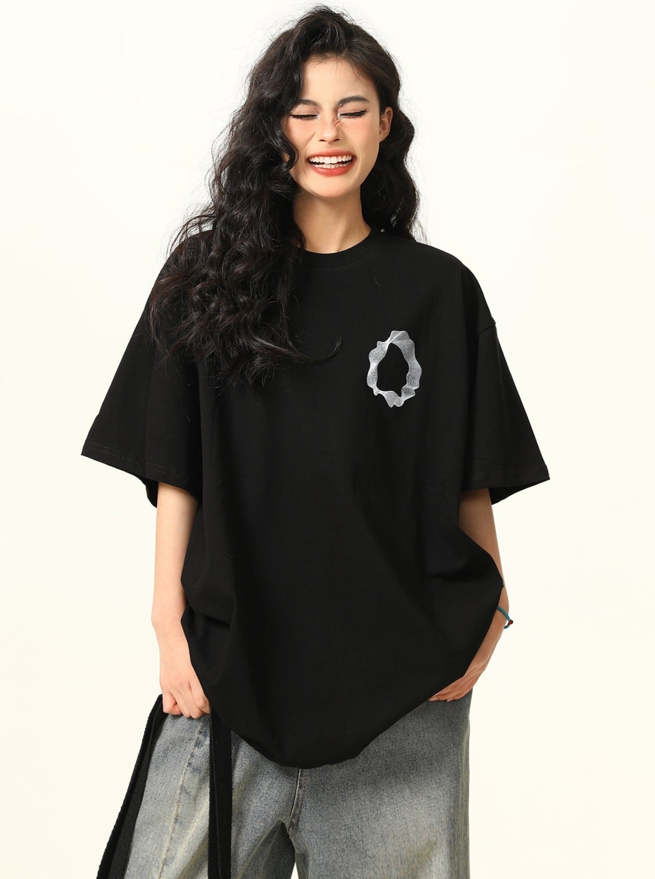 Tee de algodón de estampado gráfico de gran tamaño