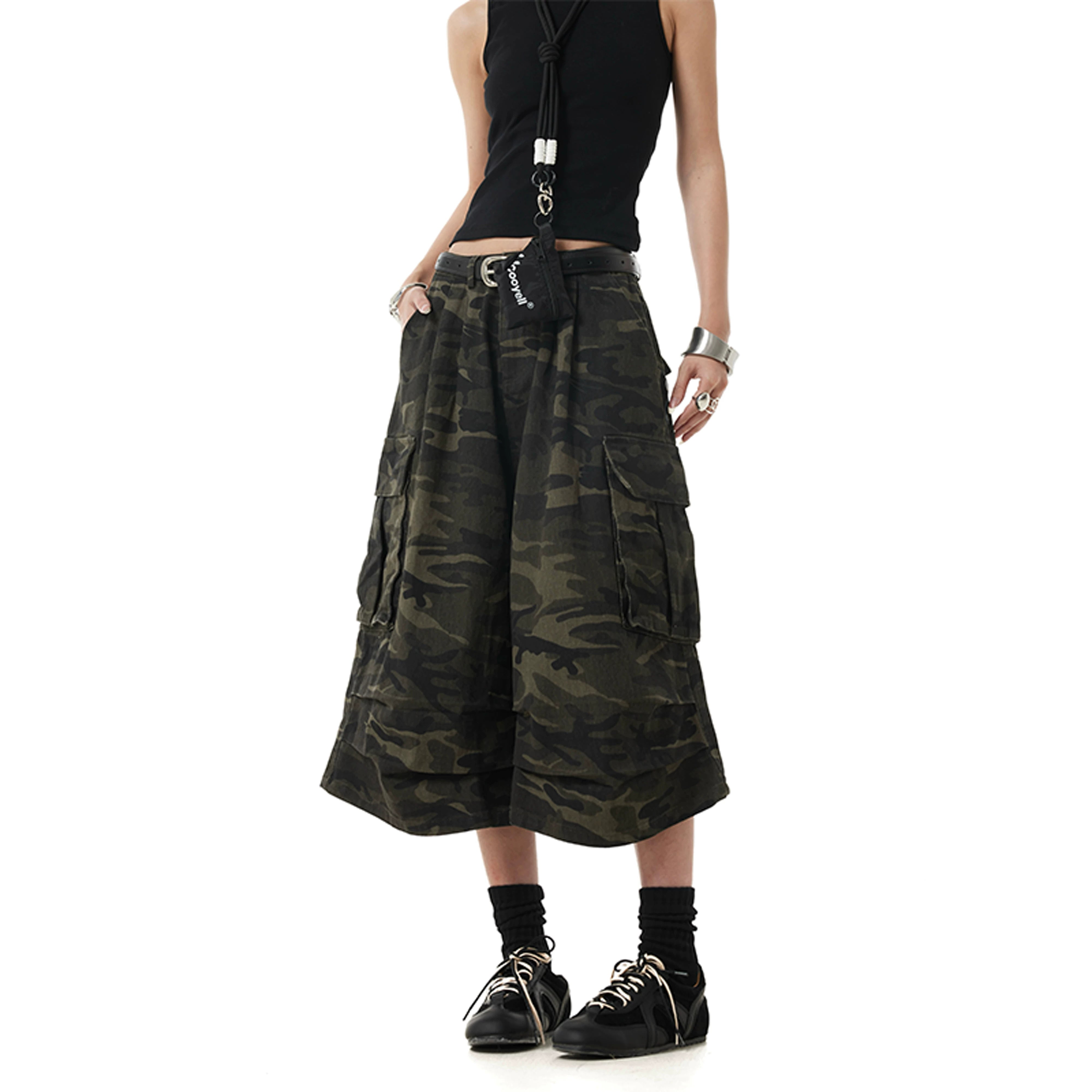 New camo cropped style
