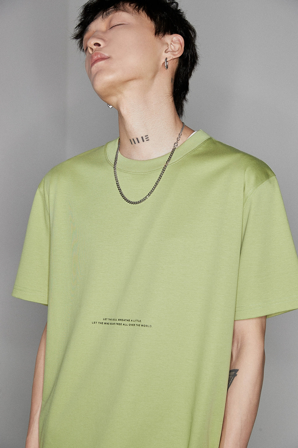 TEE estándar de impresión de letra de bloque de color