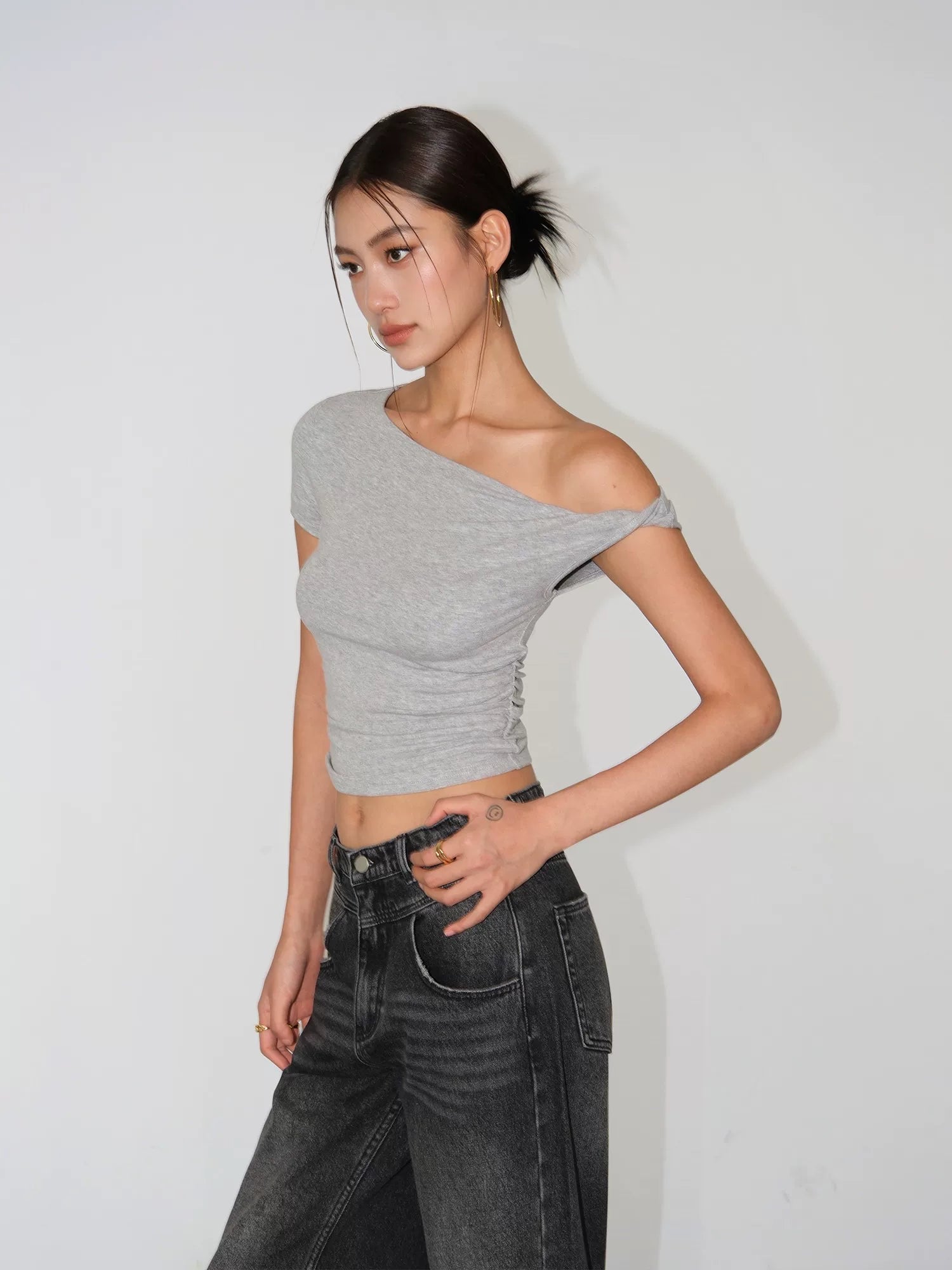 Skyline Tilt One-Shoulder Crop Tee