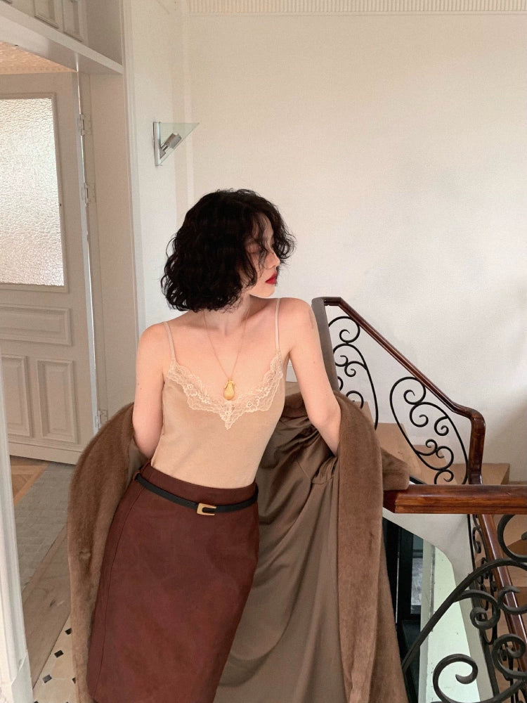 Semi-Saccharide Lace Trim Cami Top