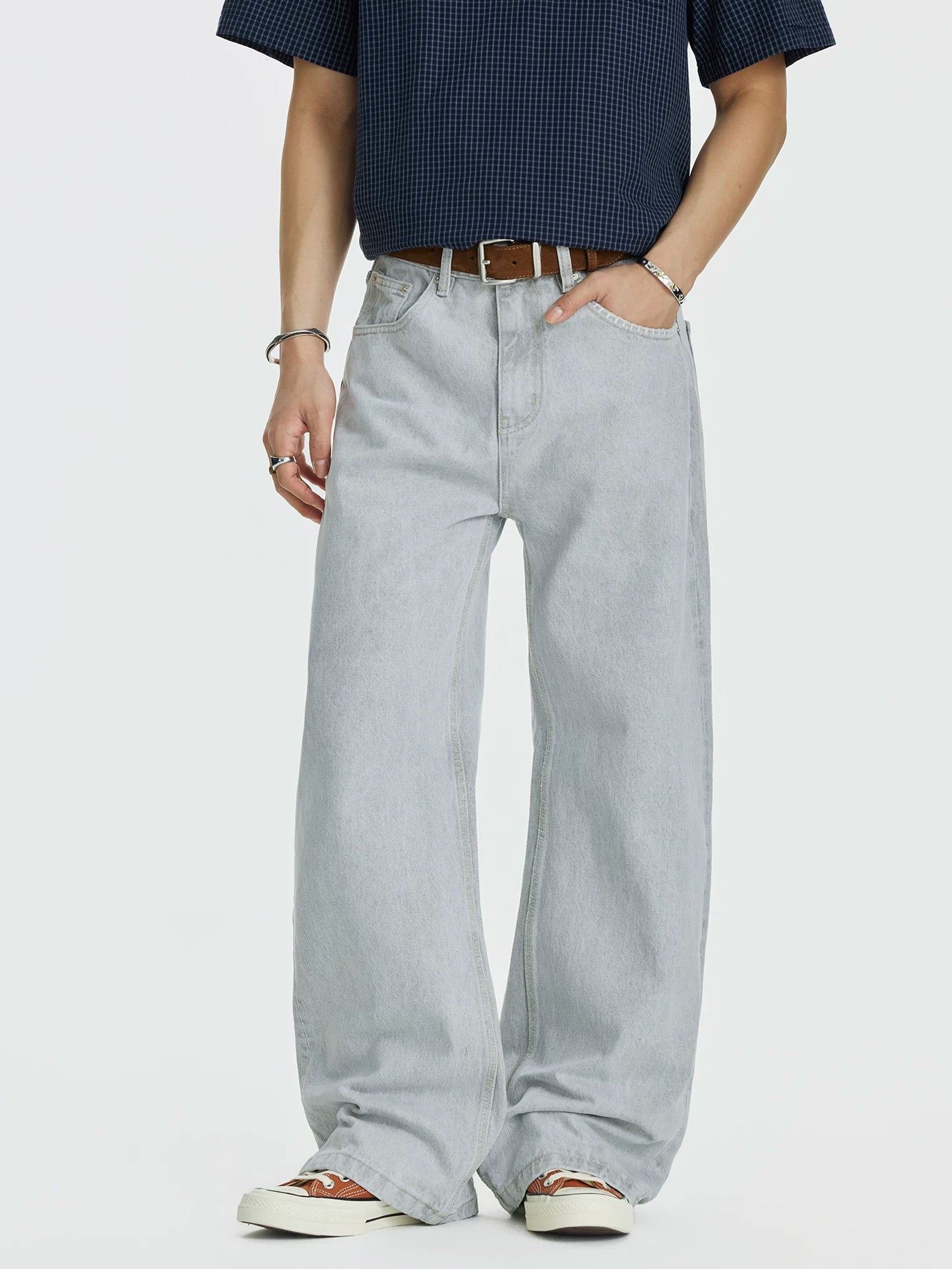 Glacier Wash Wide-Leg Jeans