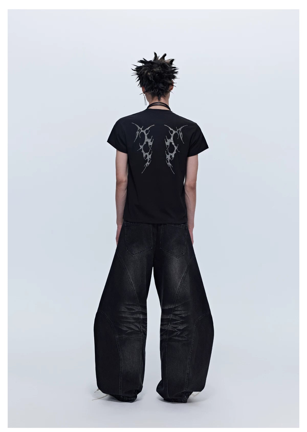 Nocturne Thorn Graphic Tee