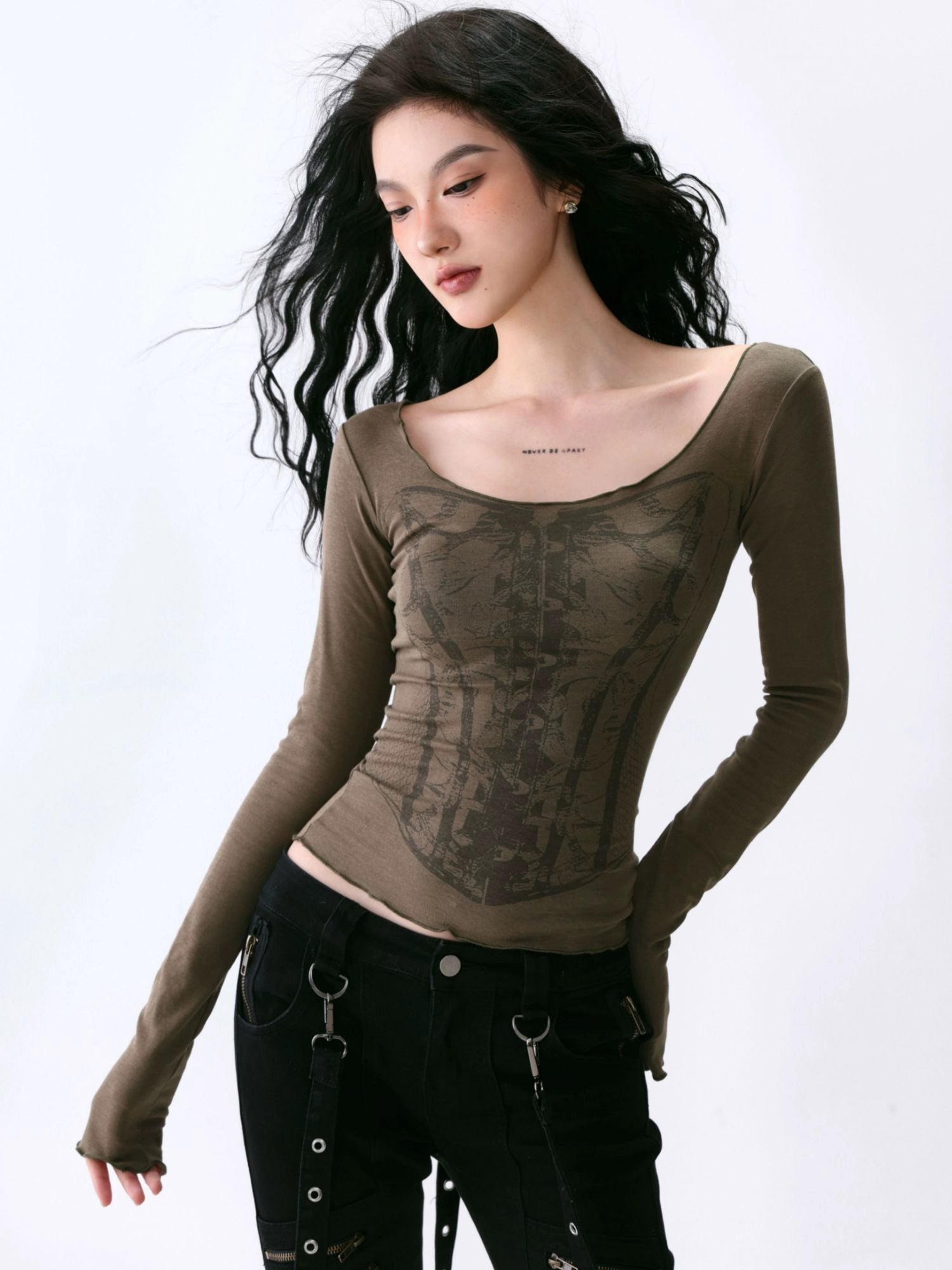 Capa base profunda de cuello en U