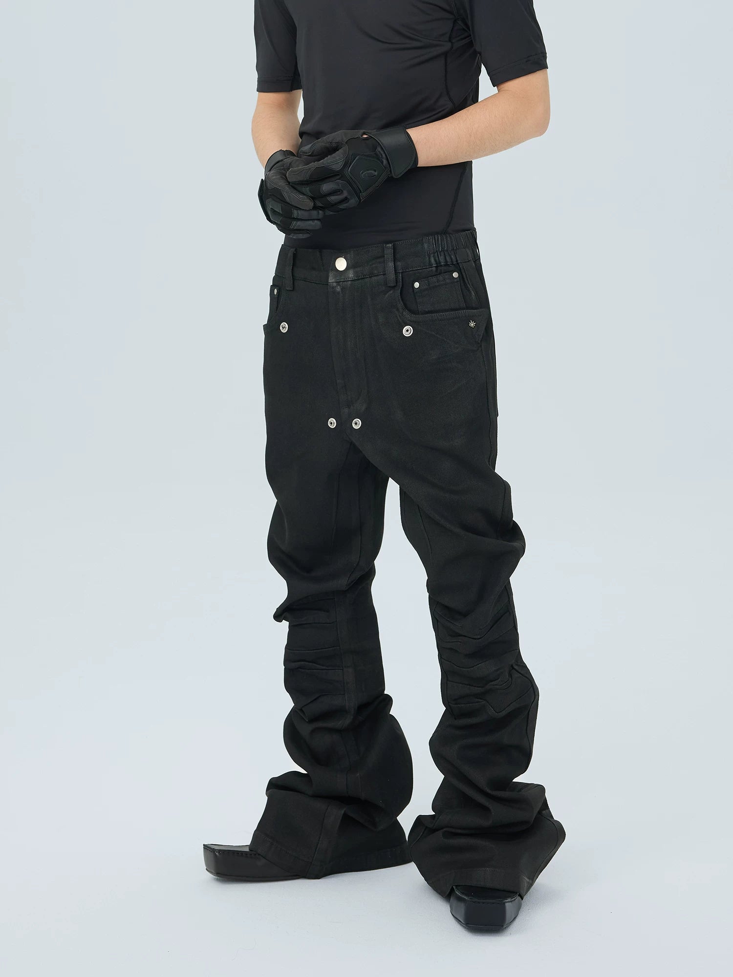 Onyx Relay Multi‑Snap Stacked Jeans