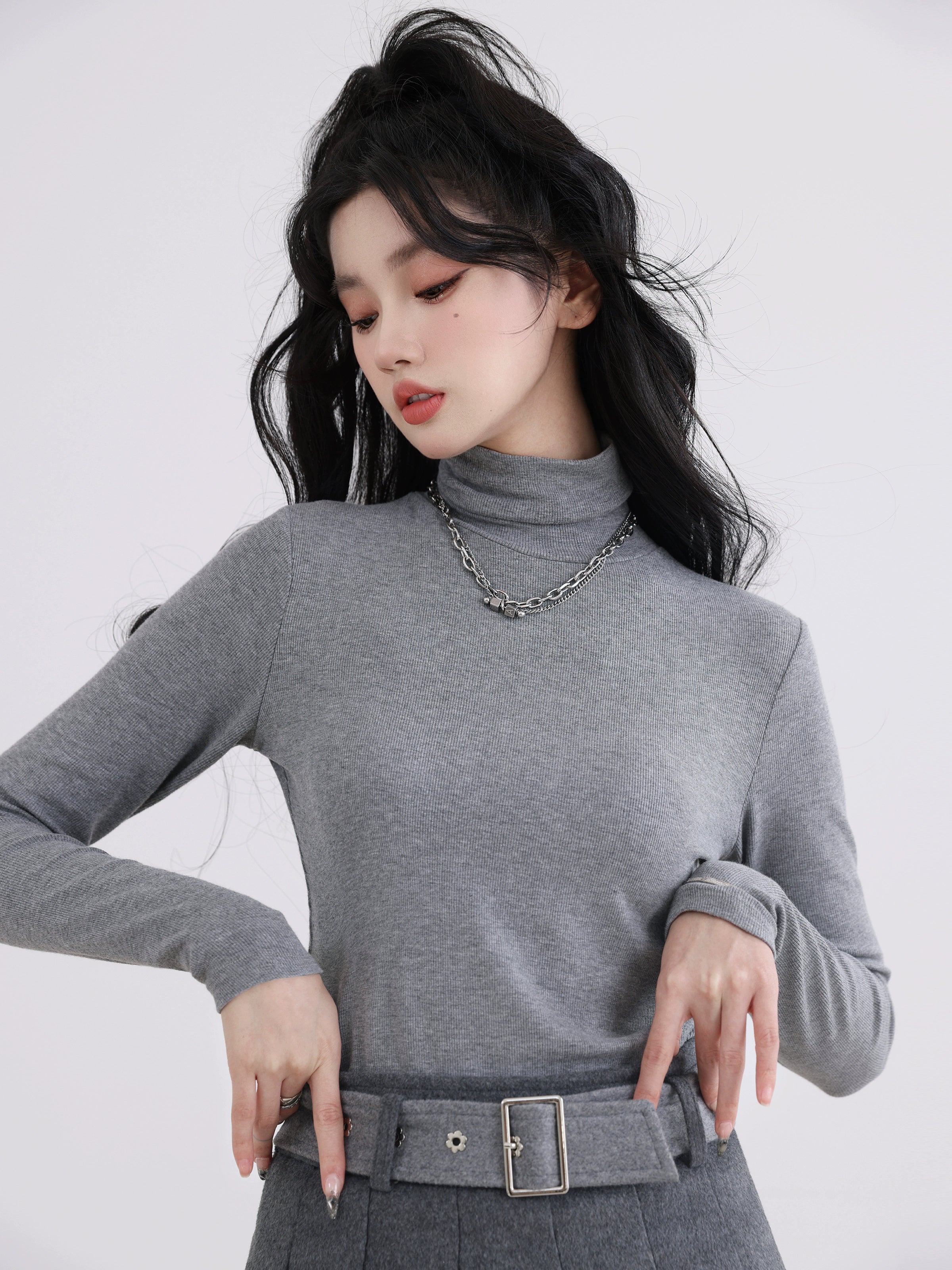 솔리드 컬러 터틀넥 베이스 셔츠
