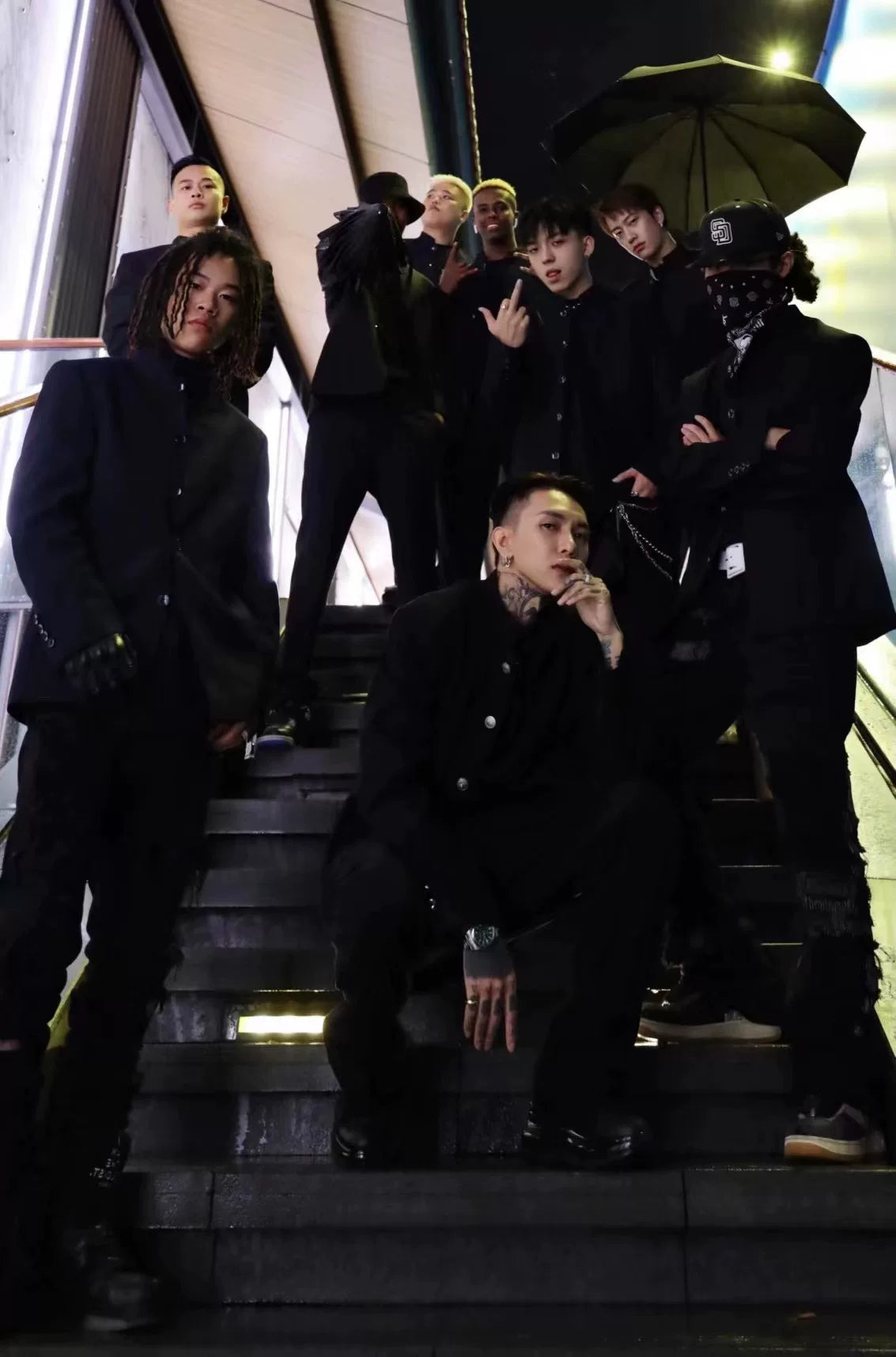 Concrete Gallery Minimalist Jacket and Ankle‑Cut Pants Setup