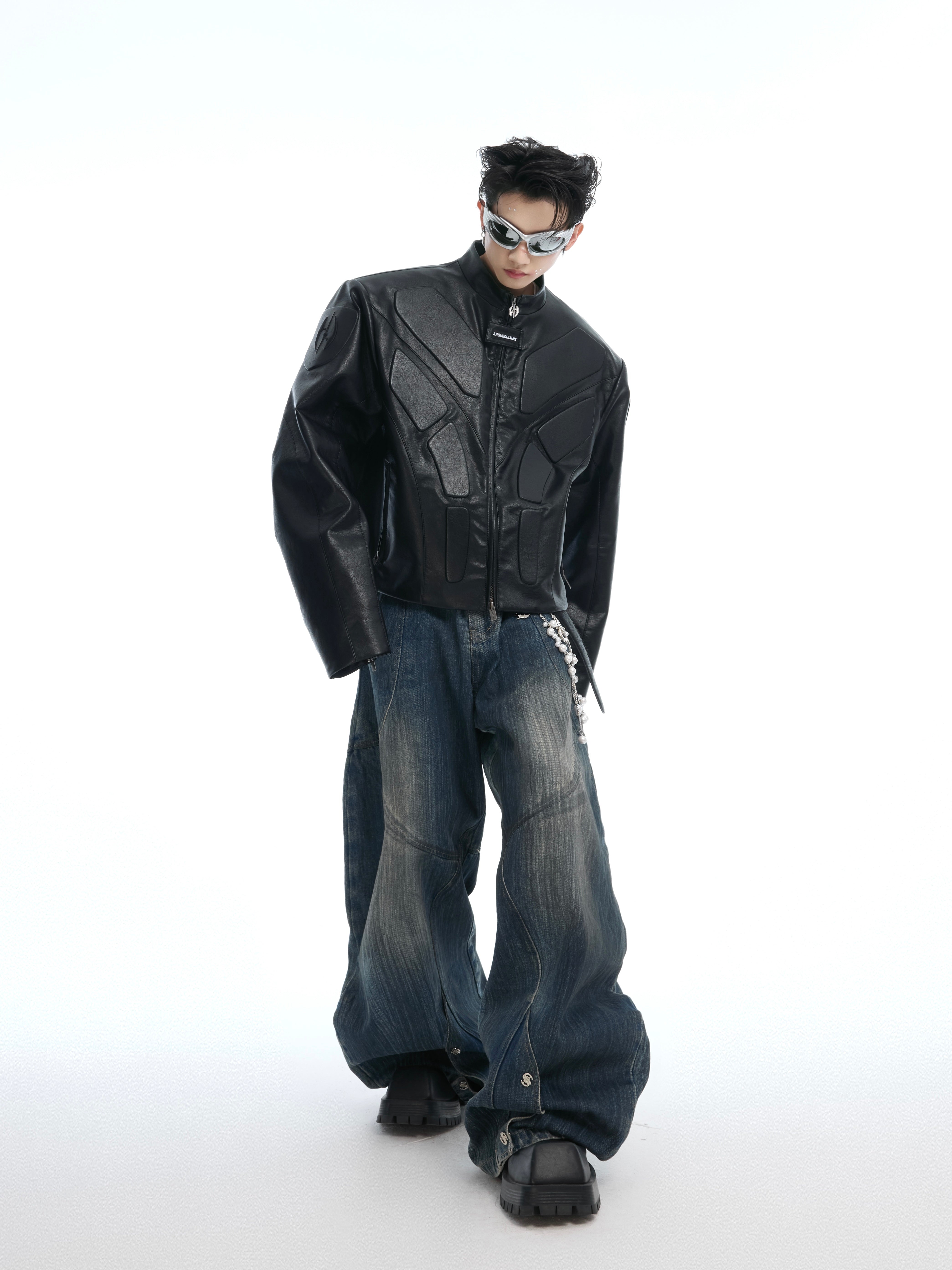 사이드 버튼 디테일이 있는 와이드 레그 배기 진