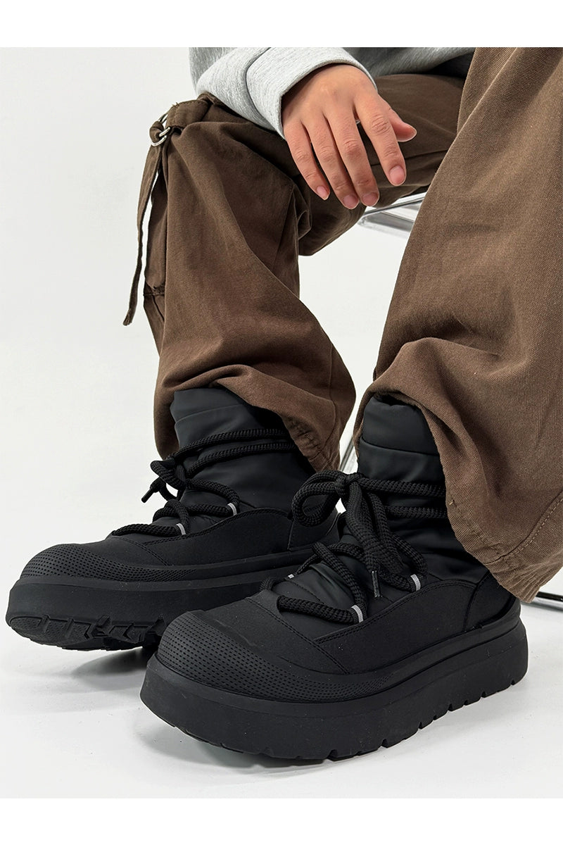 Black Winter Boots with Chunky Soles and Fleece Lining