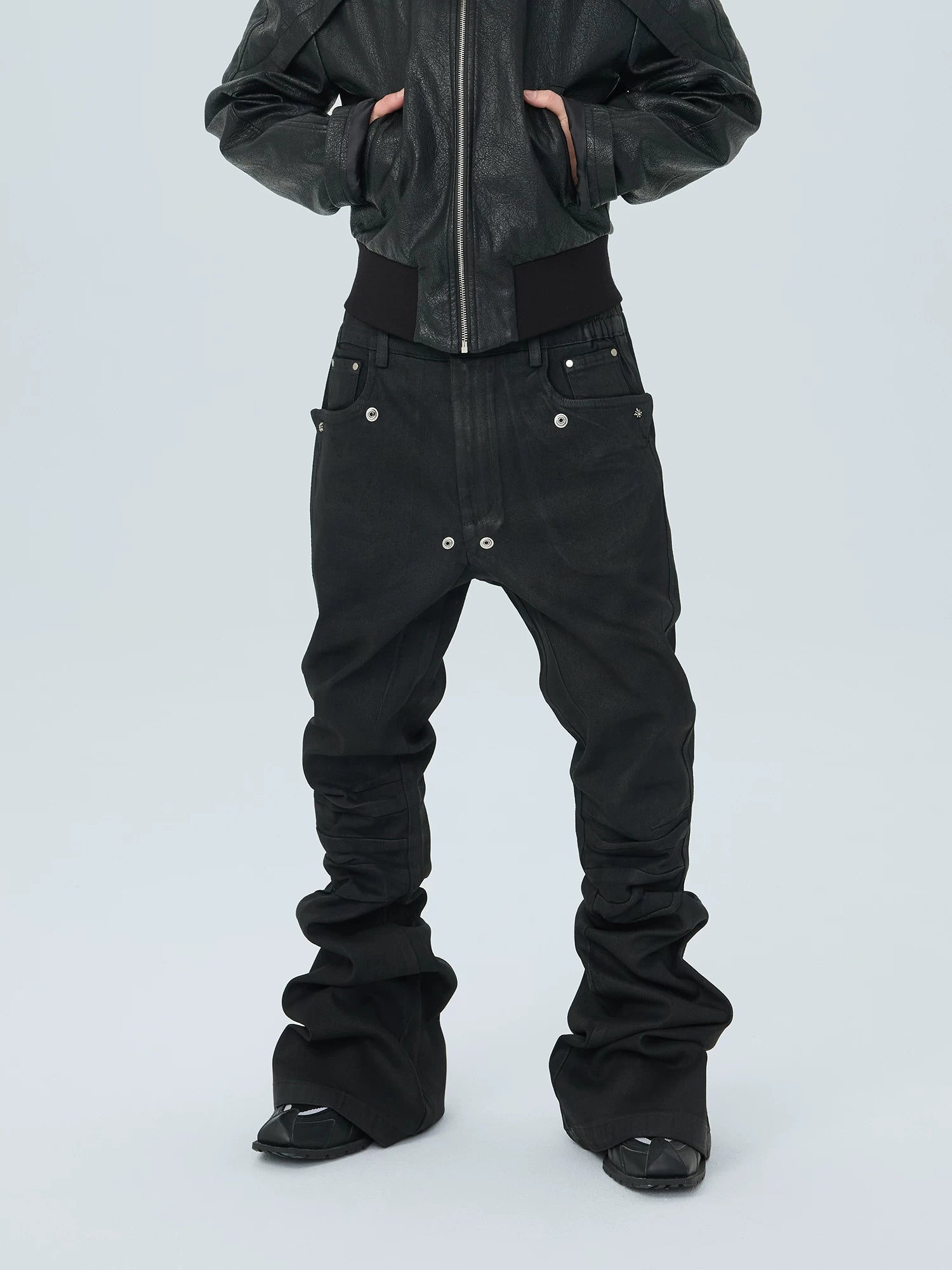 Onyx Relay Multi‑Snap Stacked Jeans