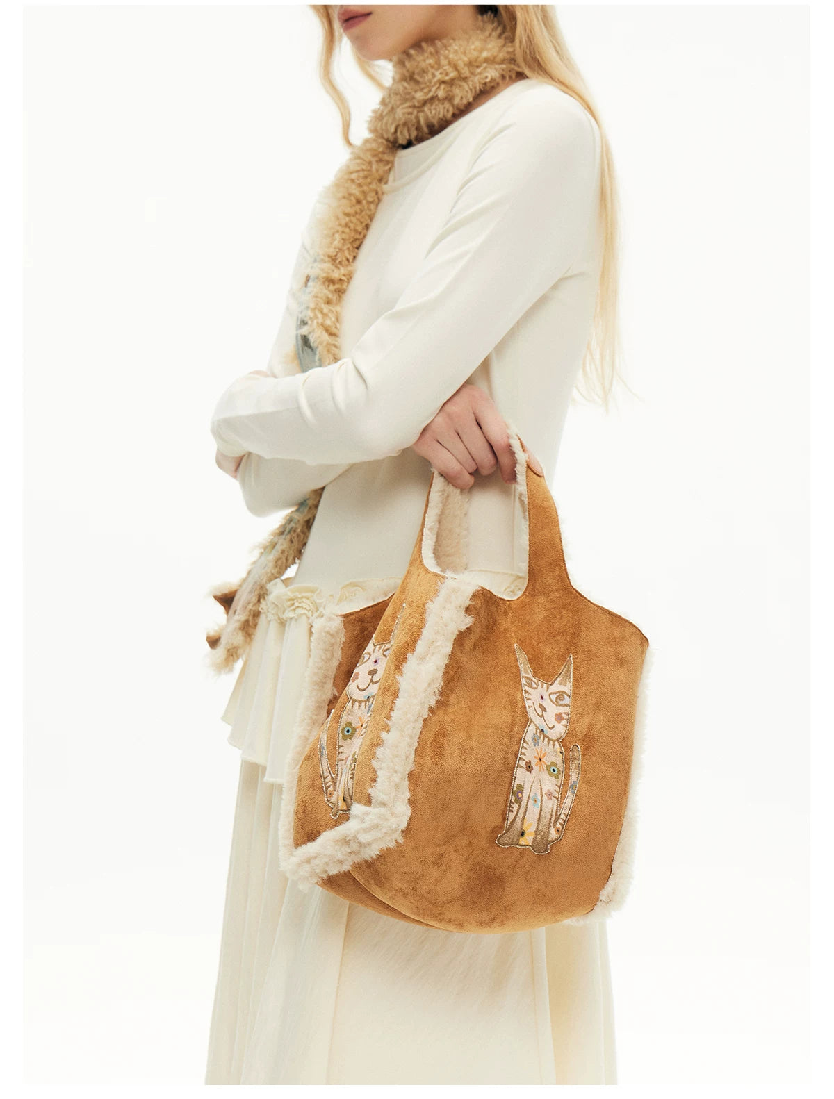 Cozy Meadow Charm Kitty Tote