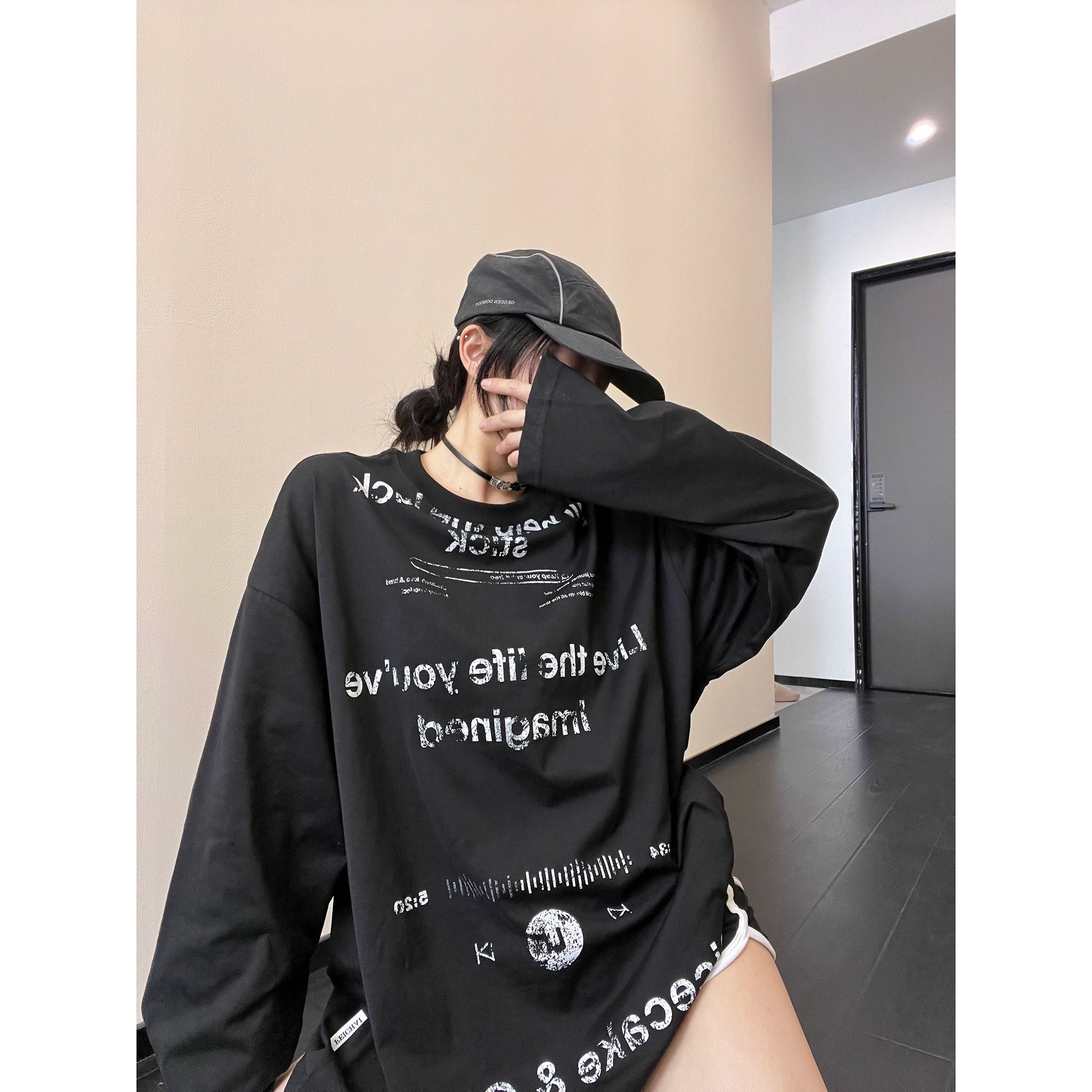 Static Echo Script Long Tee