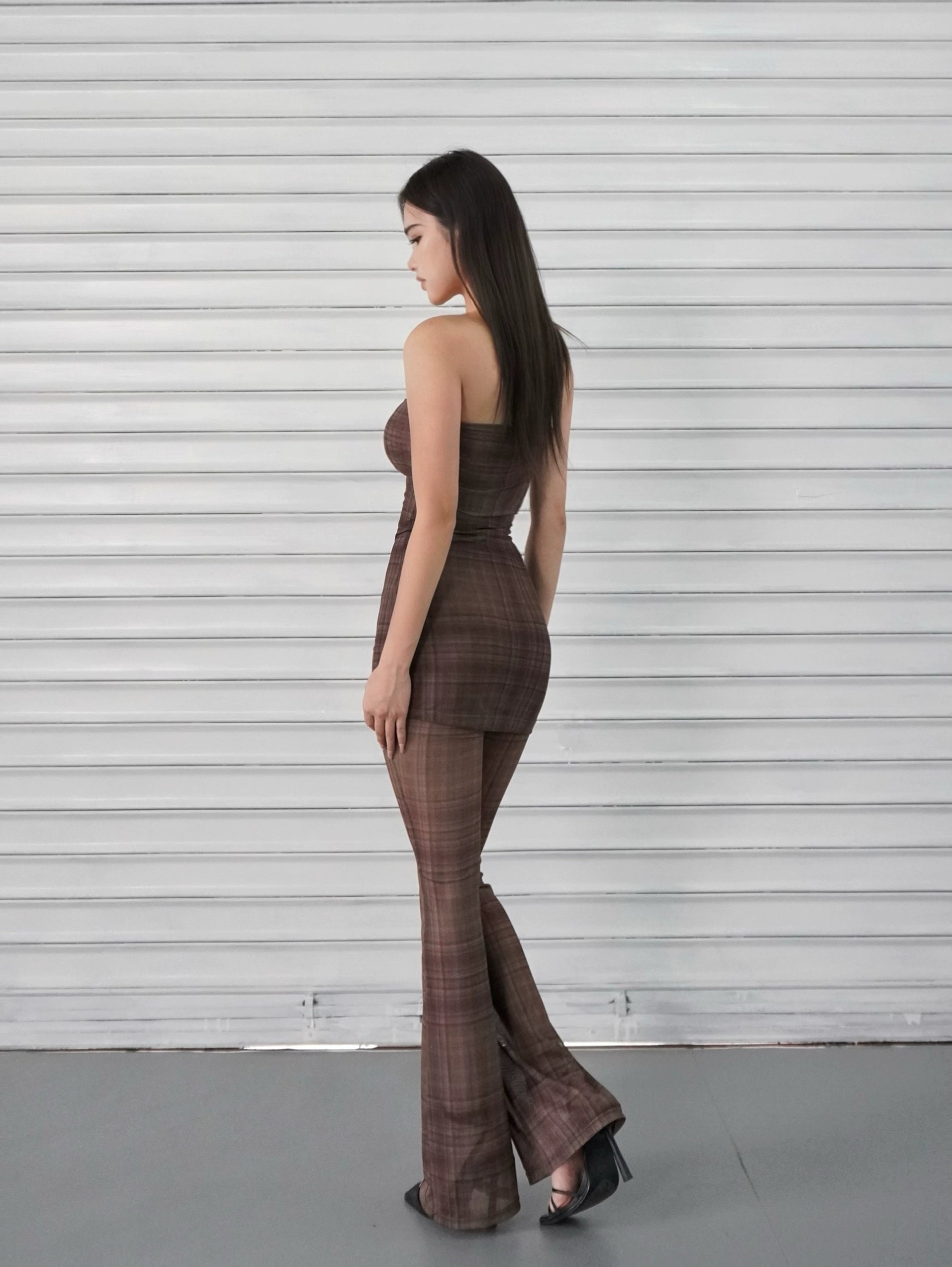 Dunkelbraune karierte Bustier -Kleiderhose