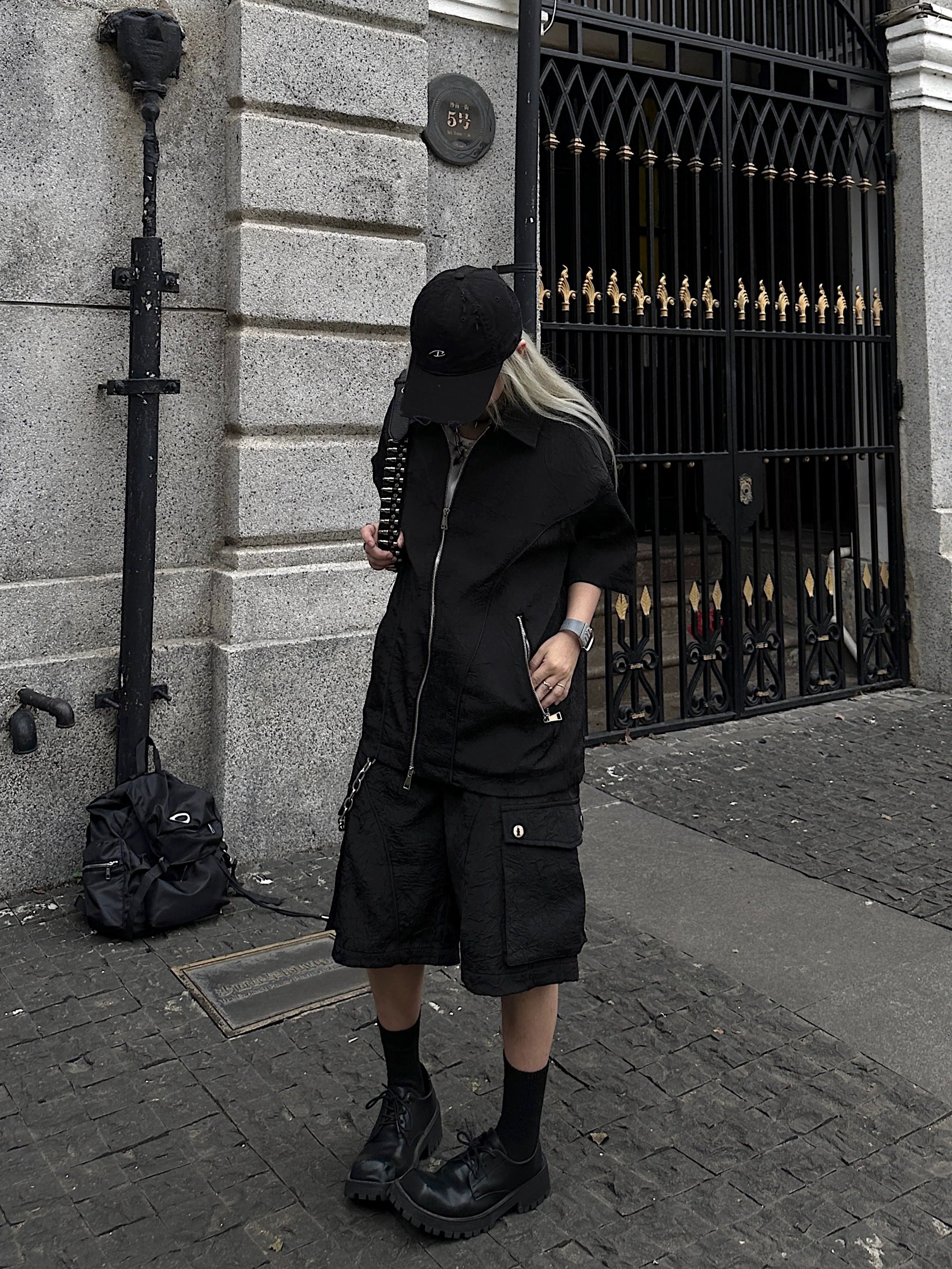 Men's Wrinkle-Texture Cargo Shorts