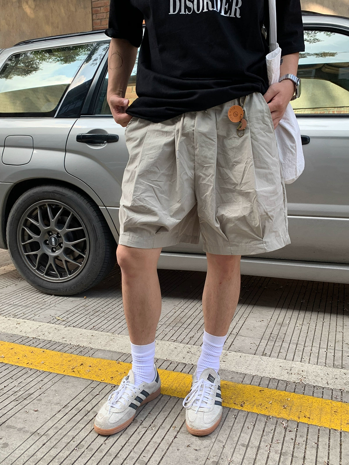 Feste Farben Falten -Shorts