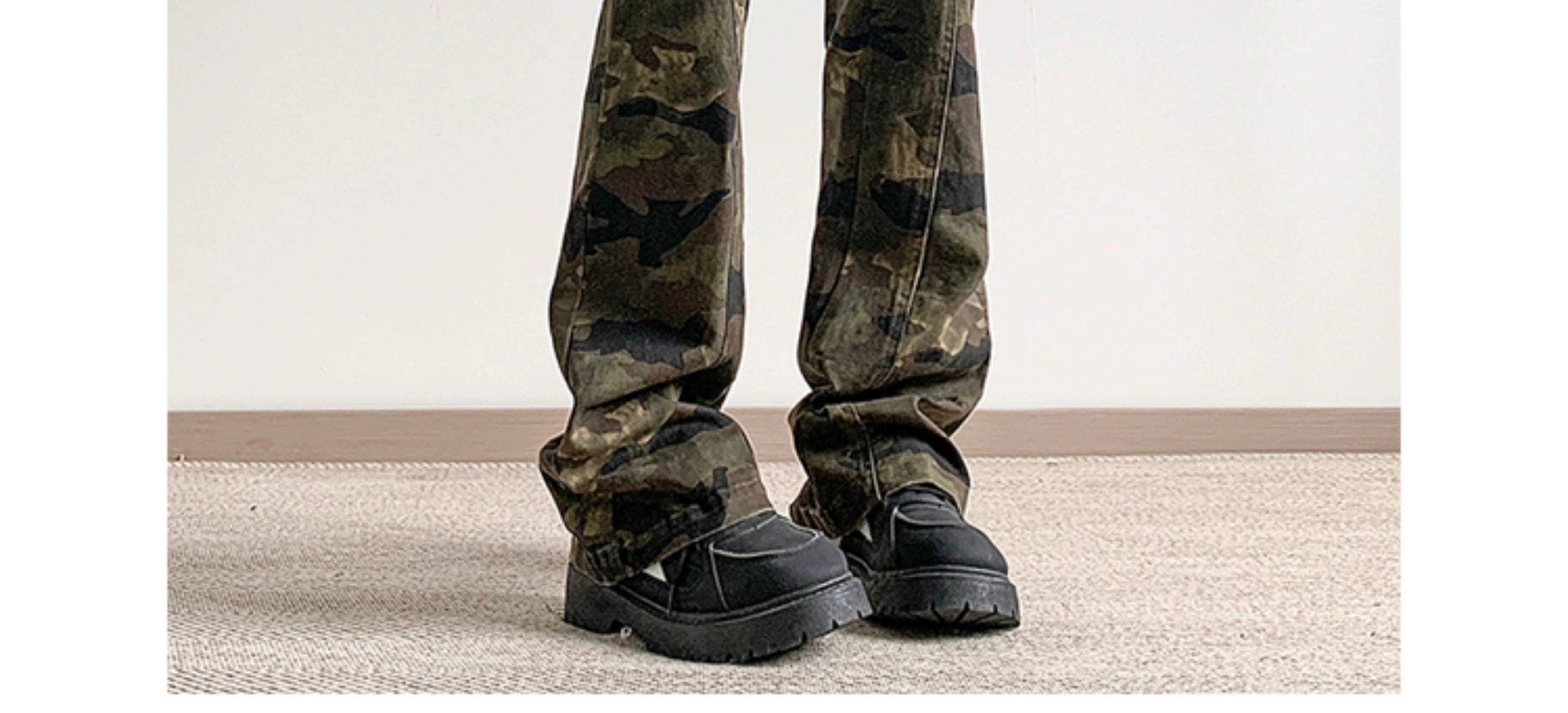 Wide-Leg Camo Cargo Pants with Side Pockets